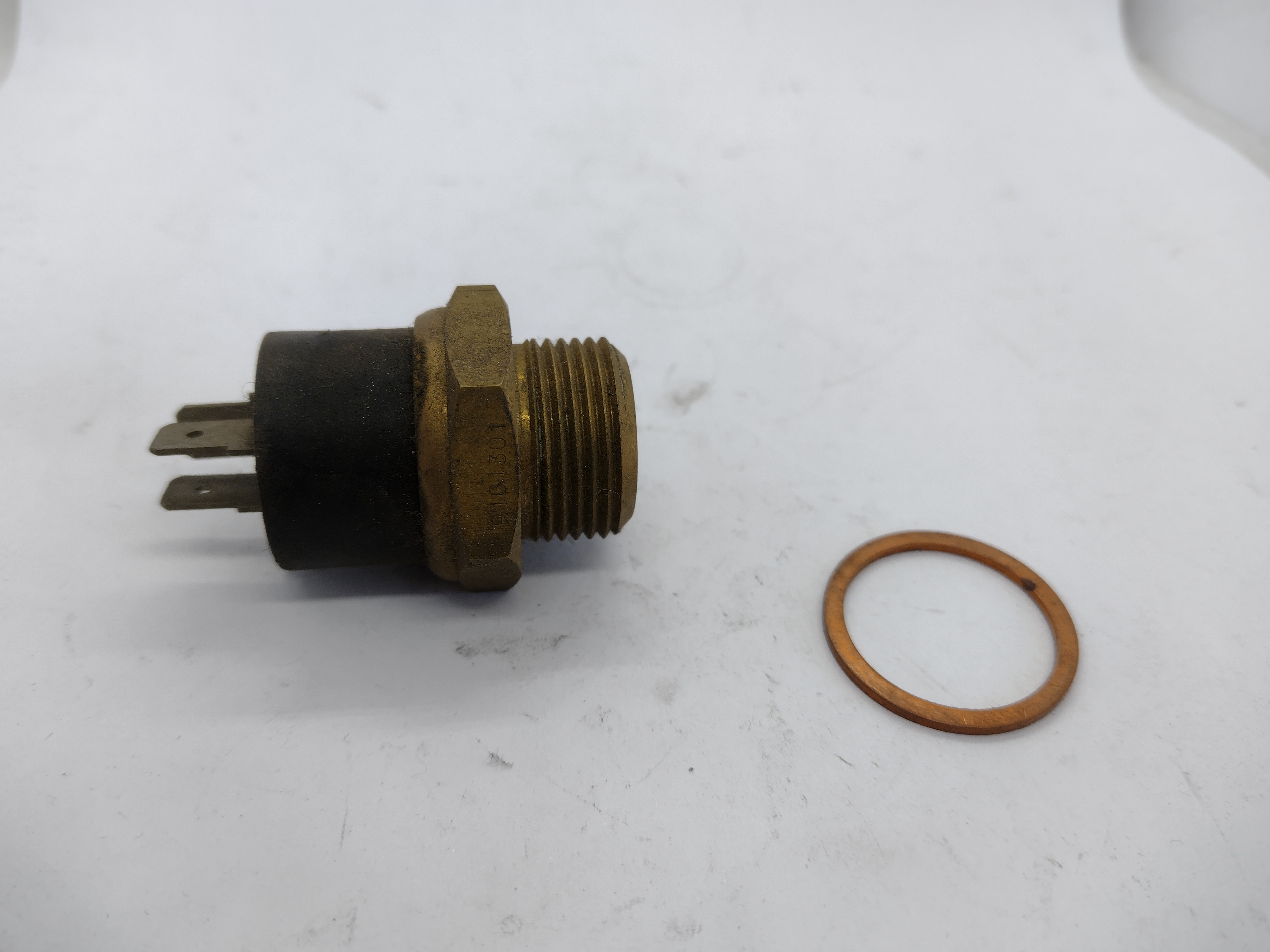Peugeot / Citroen TEMPERATURSCHALTER 126418 NEU NOS NEW OEM