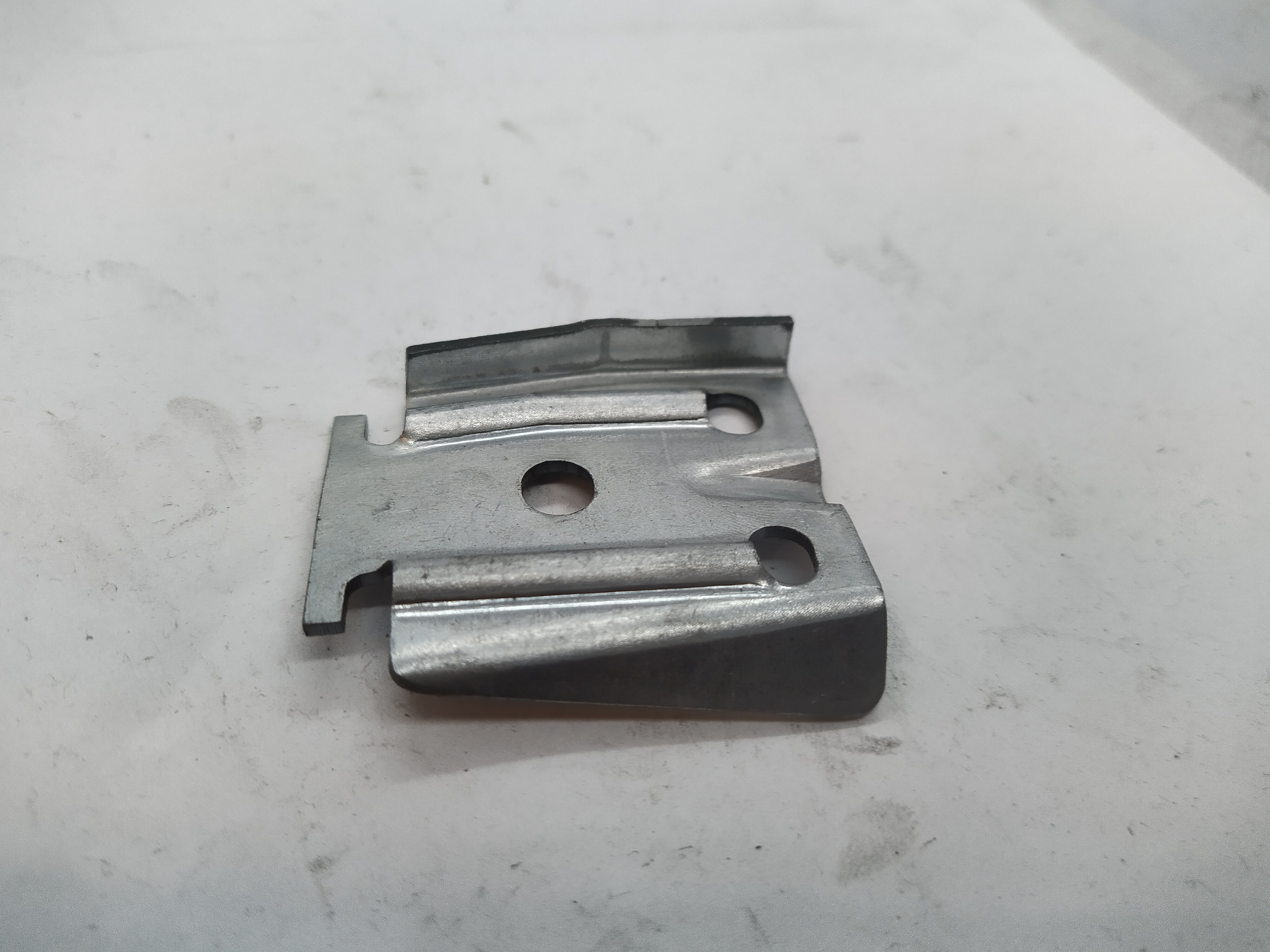  Citroen / Peugeot 761548 HALTESTEG NEU NOS