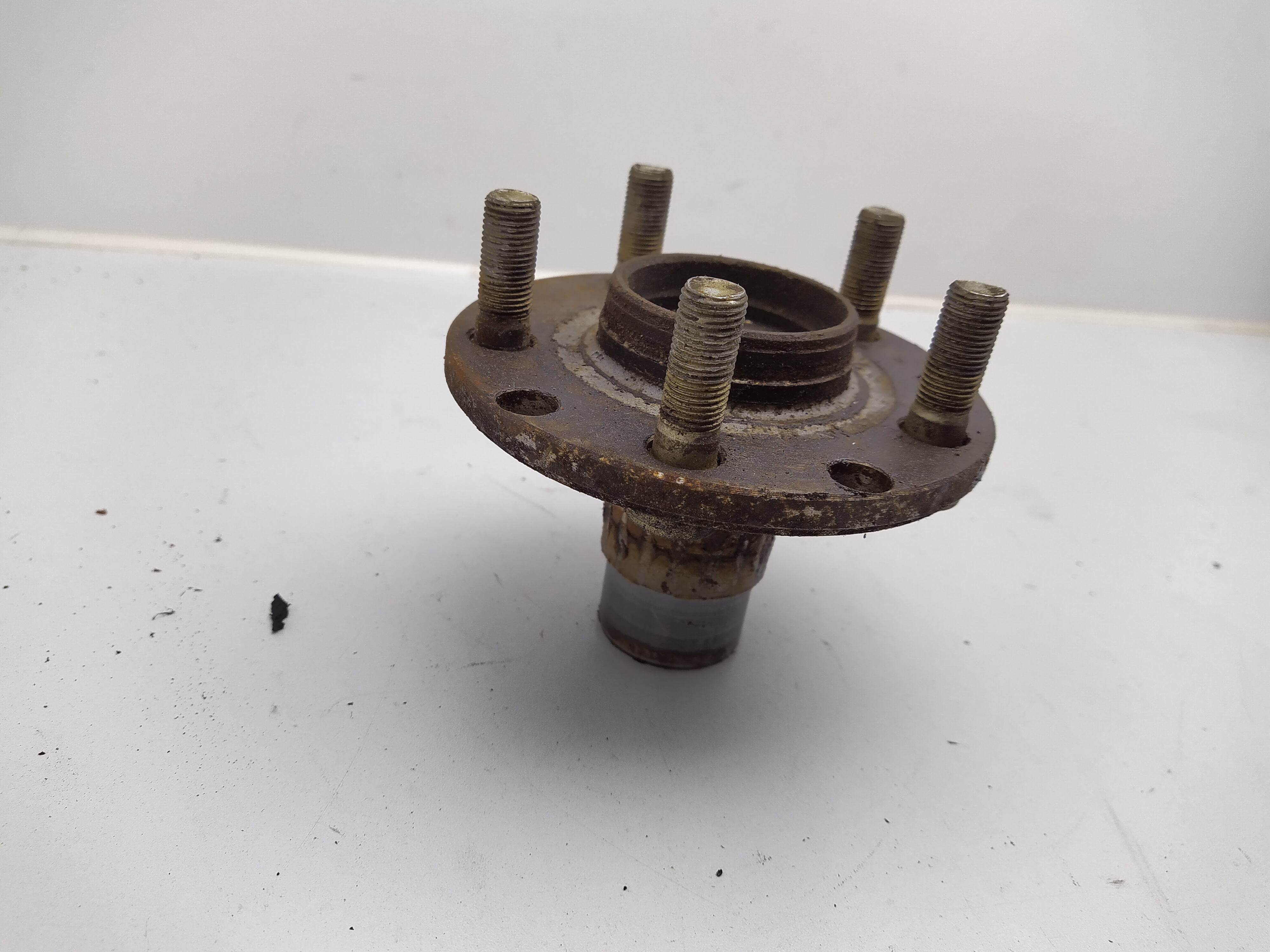 Radnabe hinten 5x100 Subaru Impreza Legacy Outback Forester
