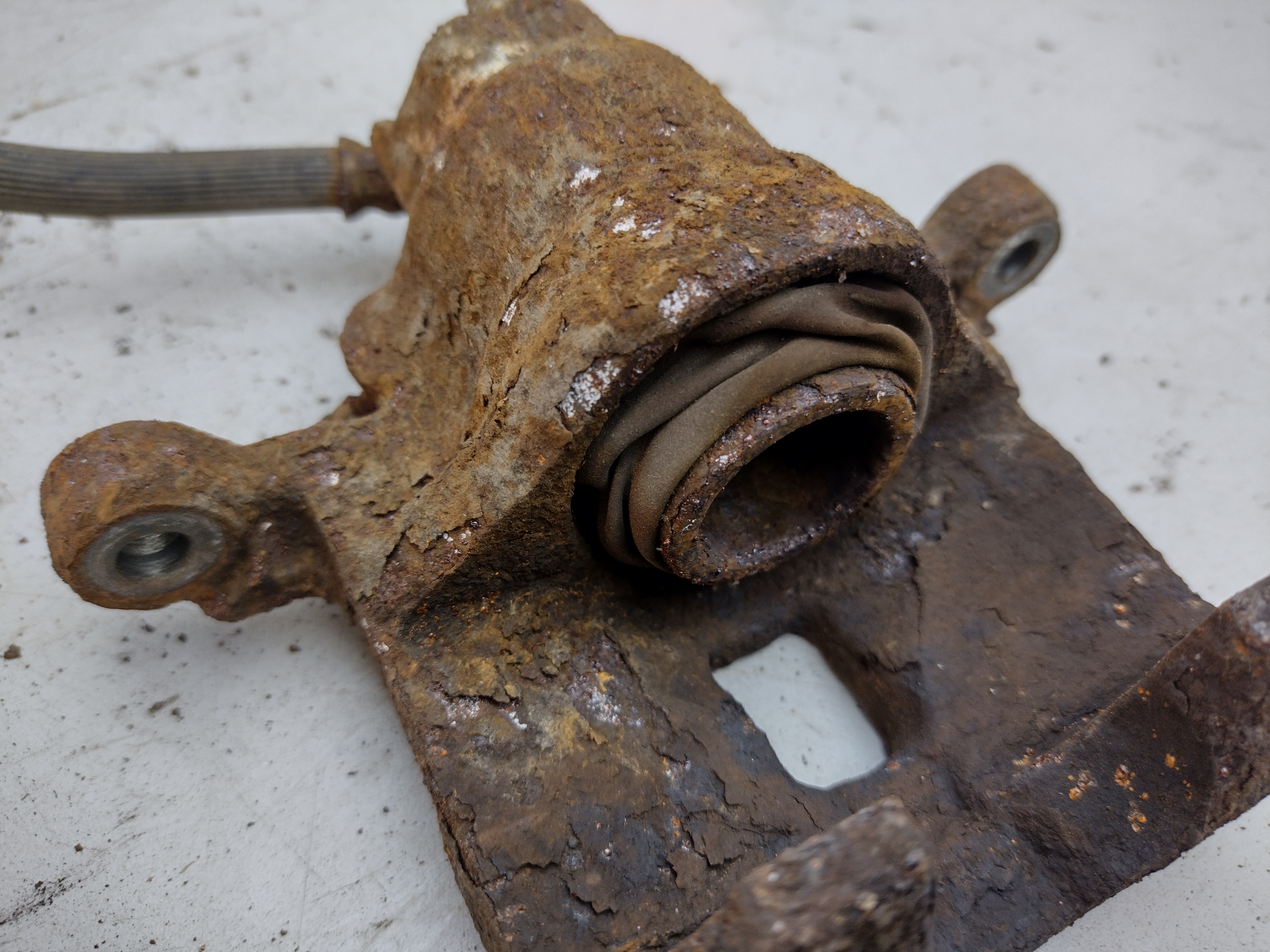 Paar Bremssättel Bremszangen hinten von Subaru Impreza 2 GD GG Newage 