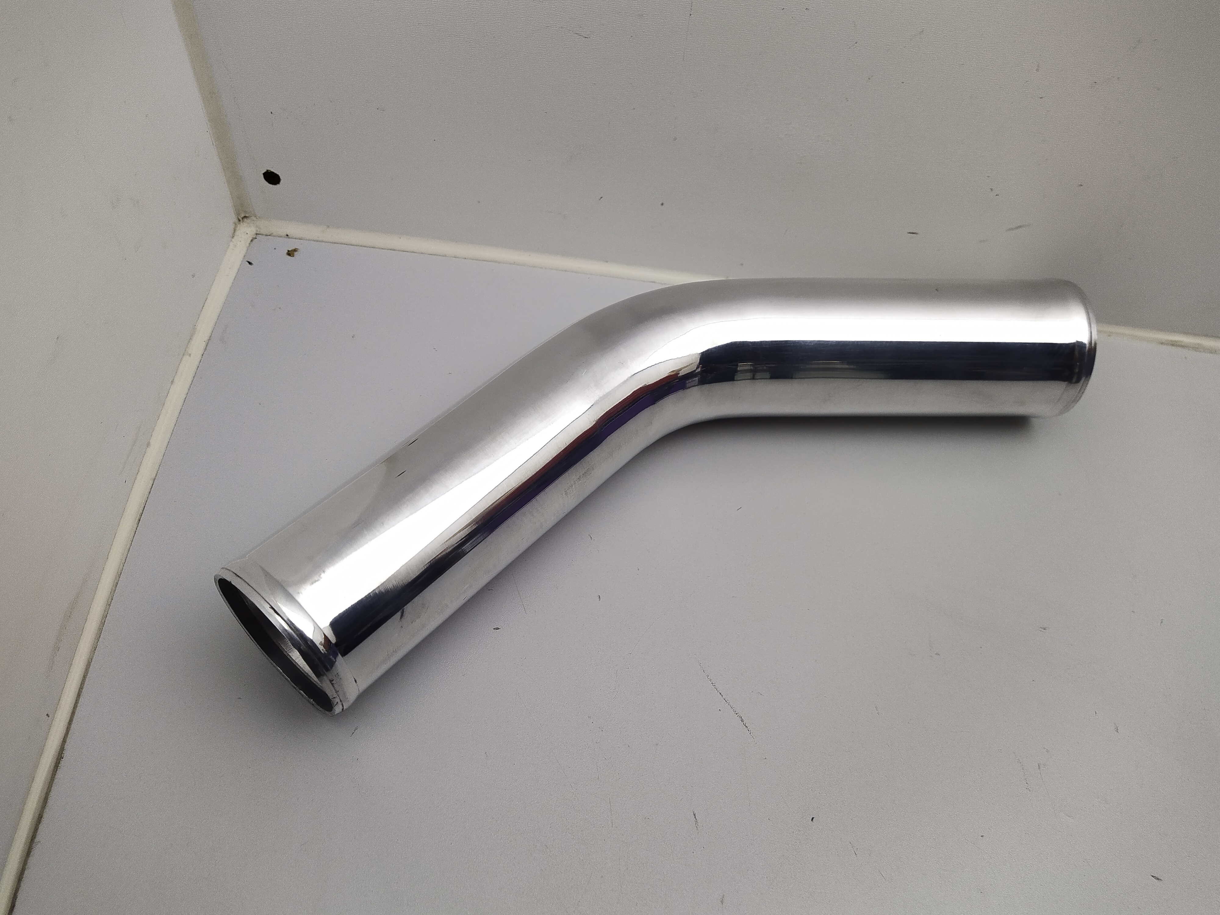 Alubogen 45° mit 63mm Durchmesser, gezogen, poliert