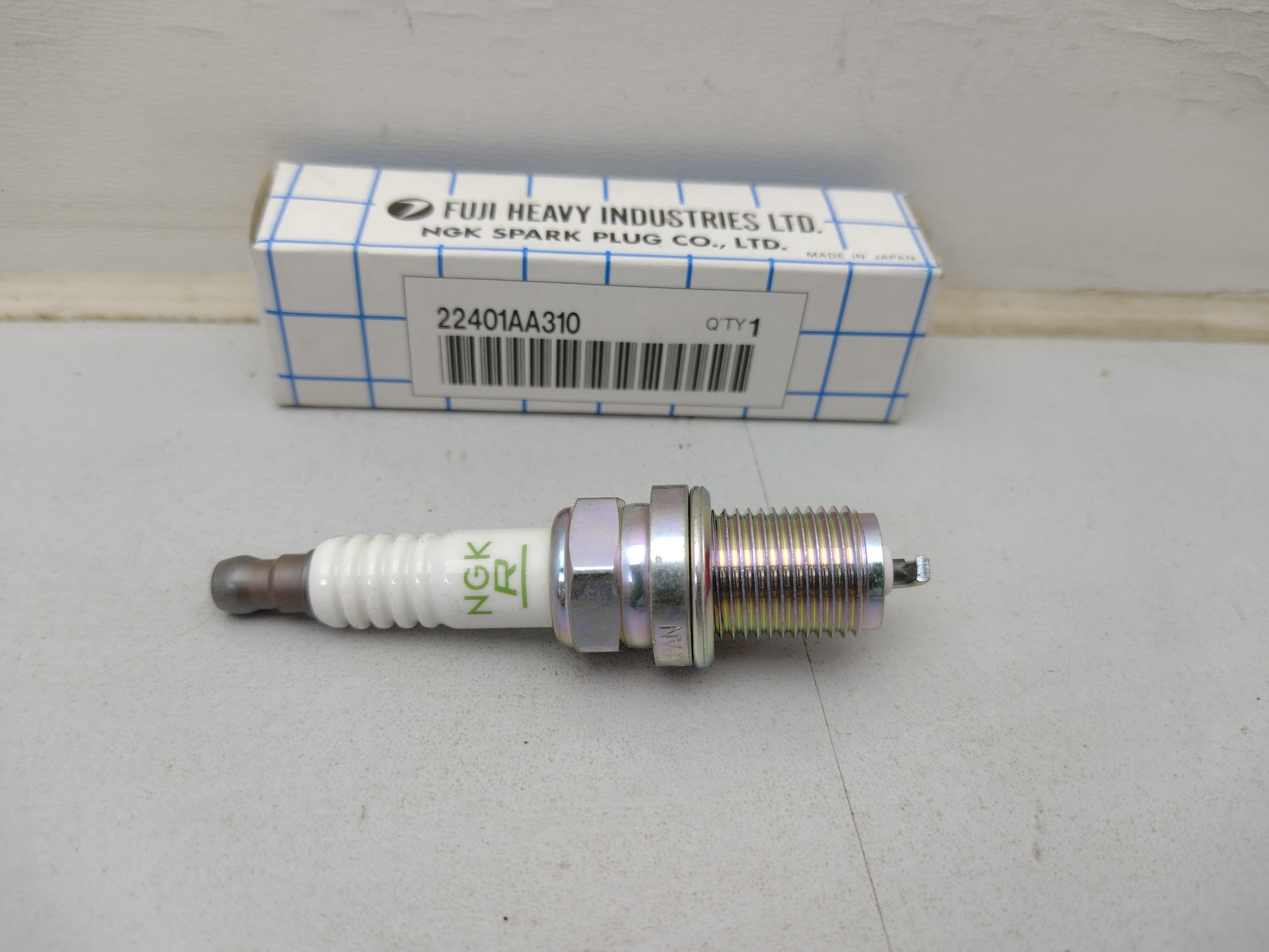 Zündkerze SUBARU 22401-AA310 (22401AA310) NGK BKR6E II