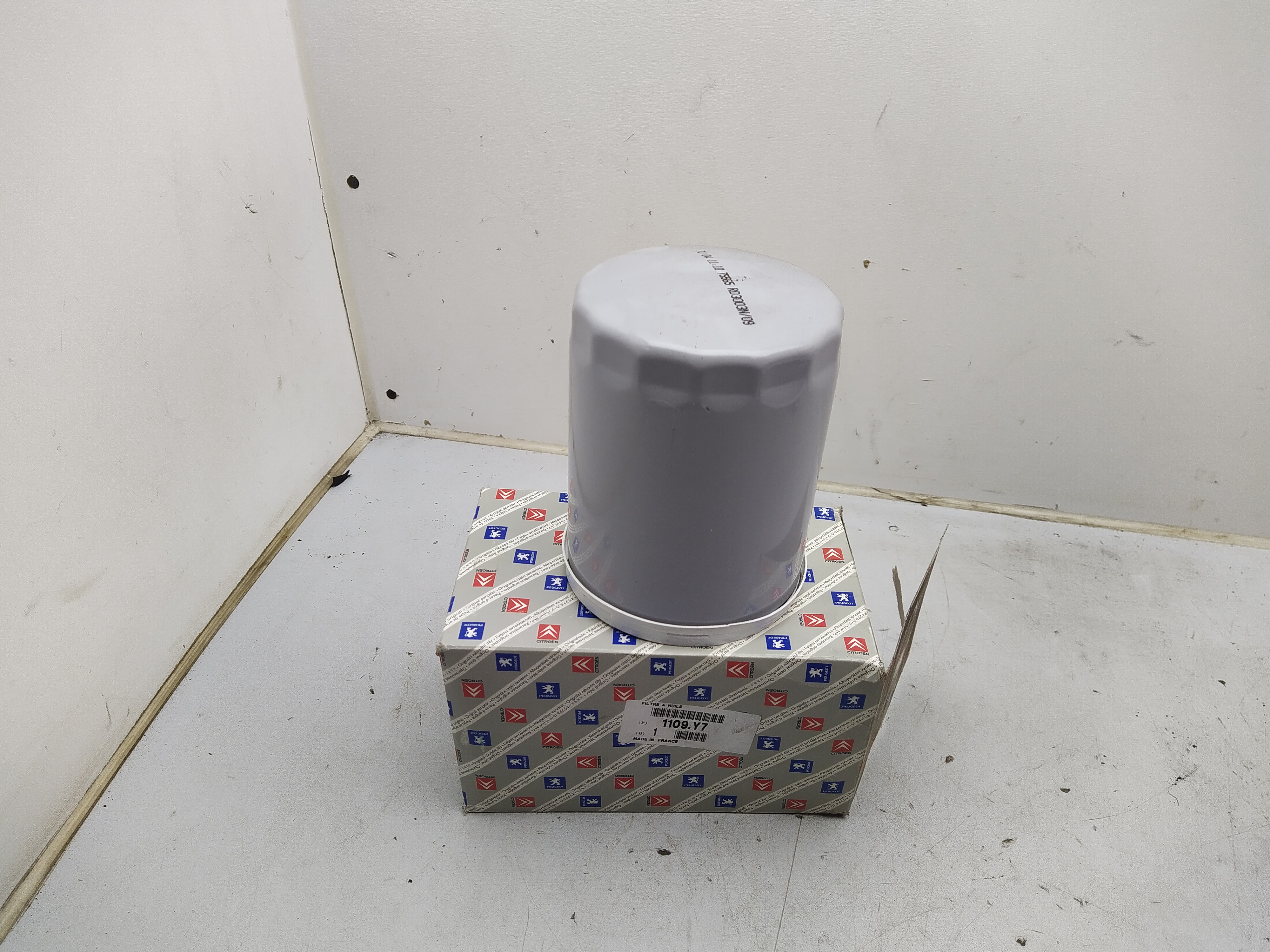 Original Peugeot Citroen OELFILTER 1109Y7 NEU NOS NEW