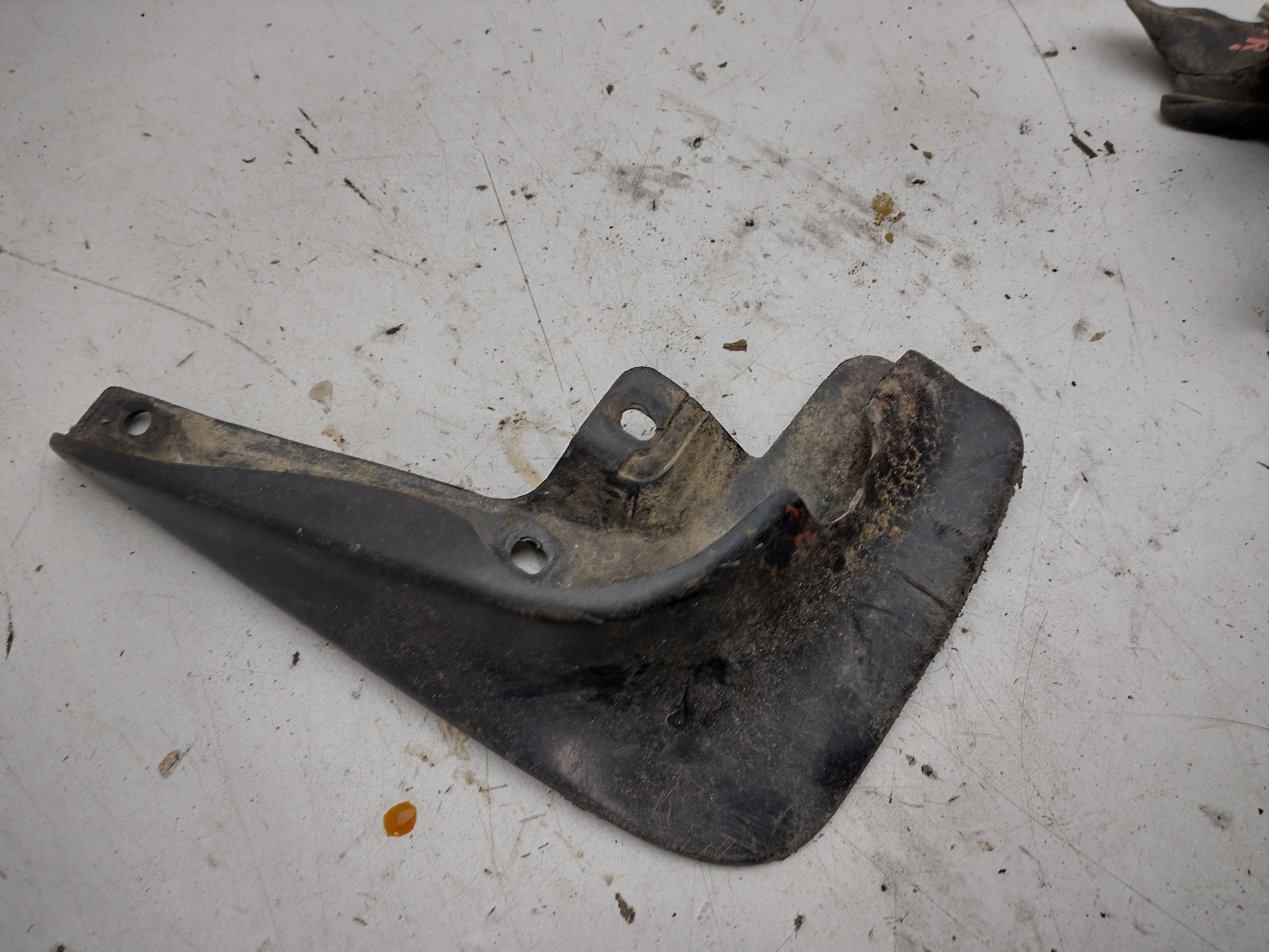 Mudflap Schmutzfänger vorne links für Subaru Impreza GC8 GF8 