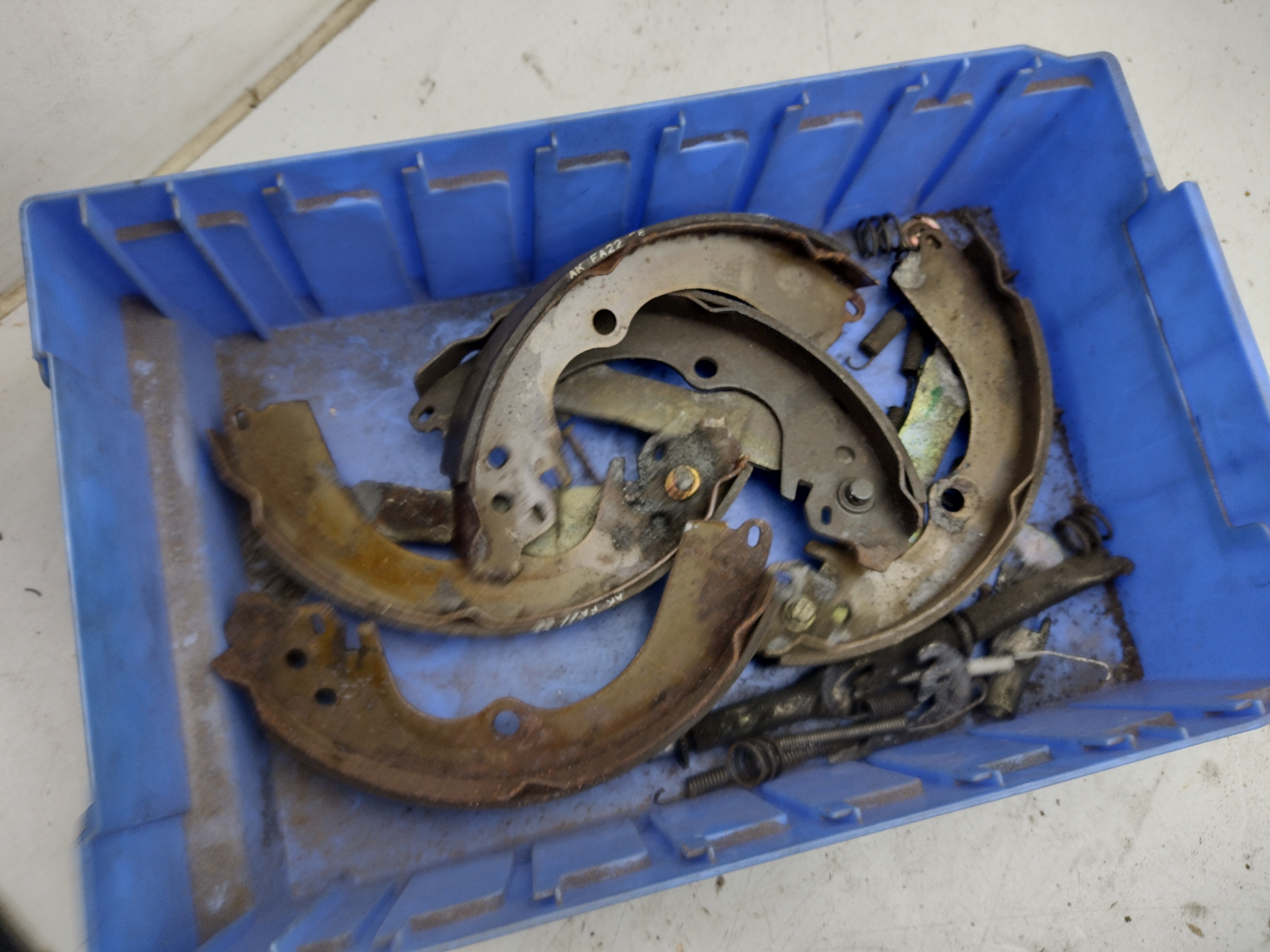 Einzelteile Trommelbremse für Subaru Impreza GC GF 93-00