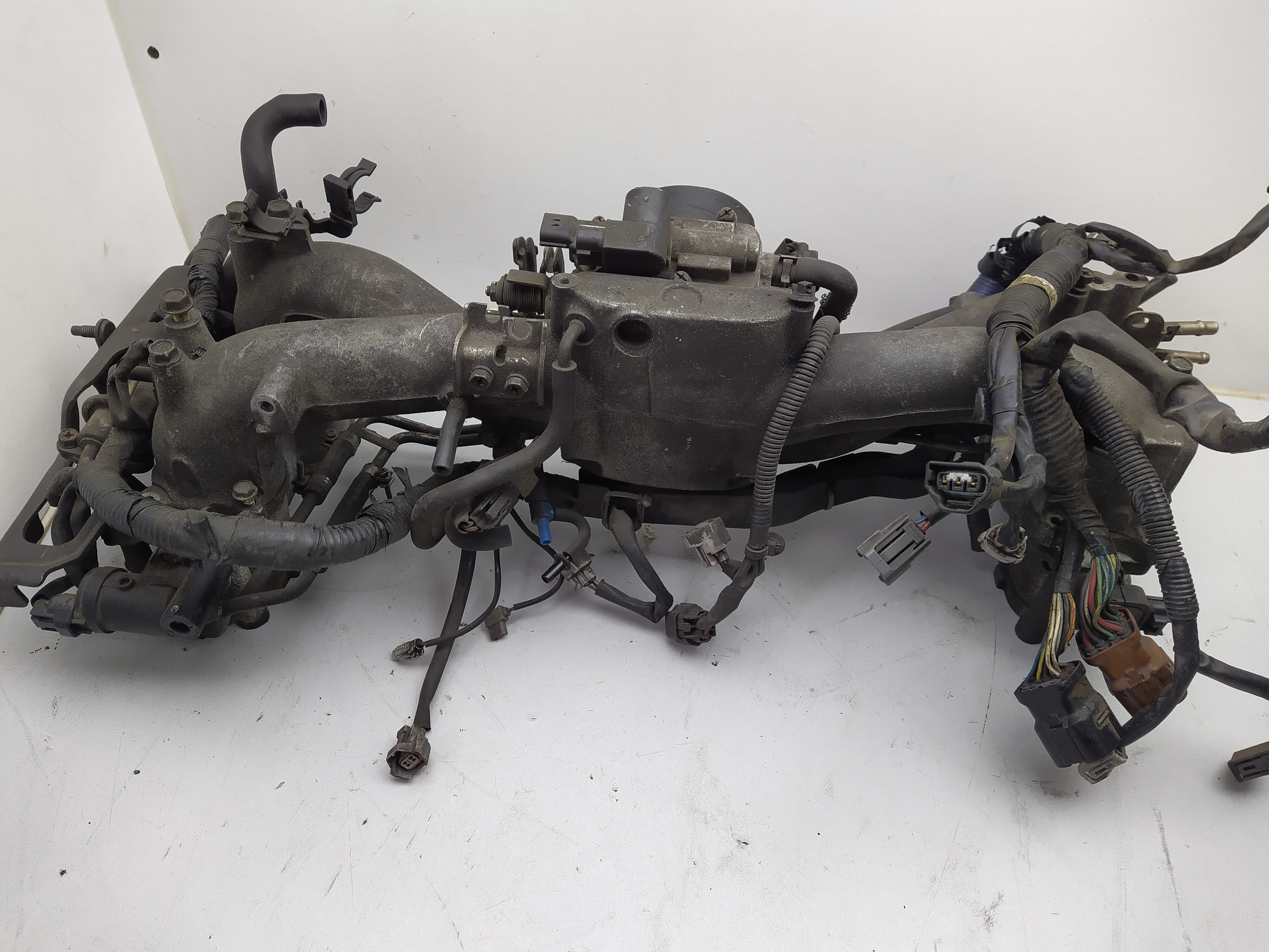 Subaru Impreza WRX Turbo EJ205 Ansaugbrücke mit Anbauteilen Drosselklappe TGV GD GG