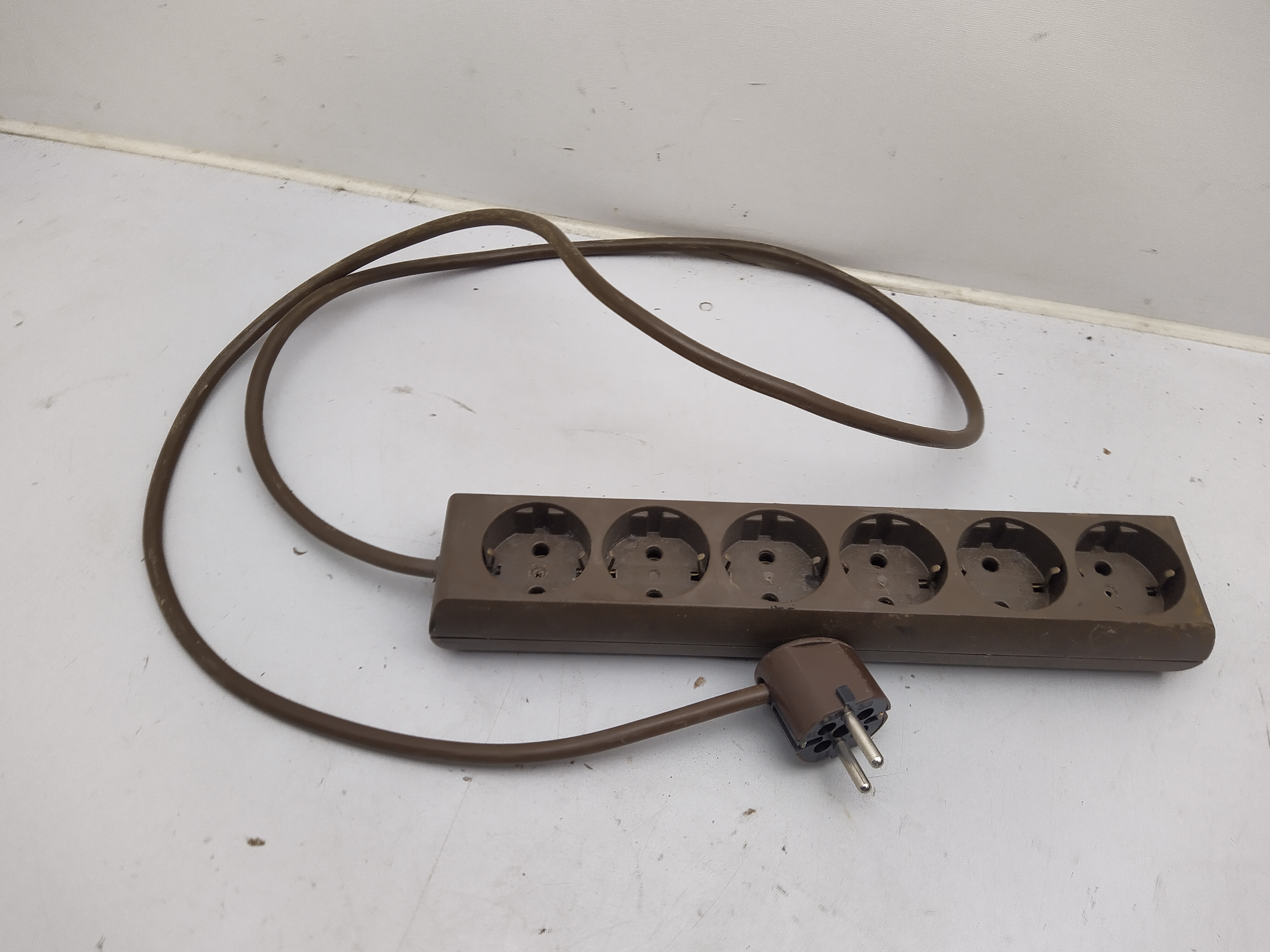 Retro 6 Fach Mehrfachsteckdose 230V Braun