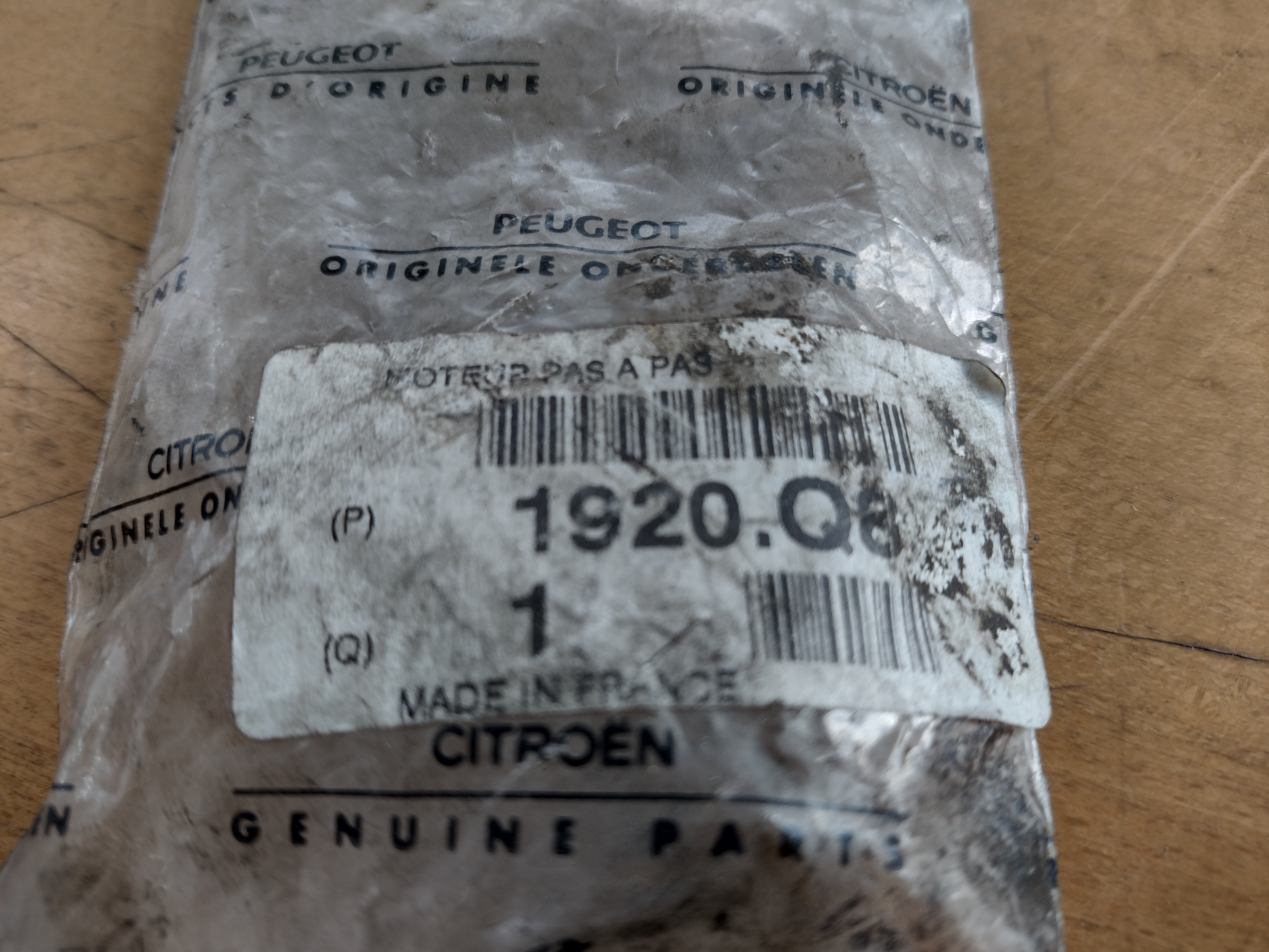 Peugeot / Citroen 1920Q8 Leerlaufregelventil NEU NOS NEW OEM