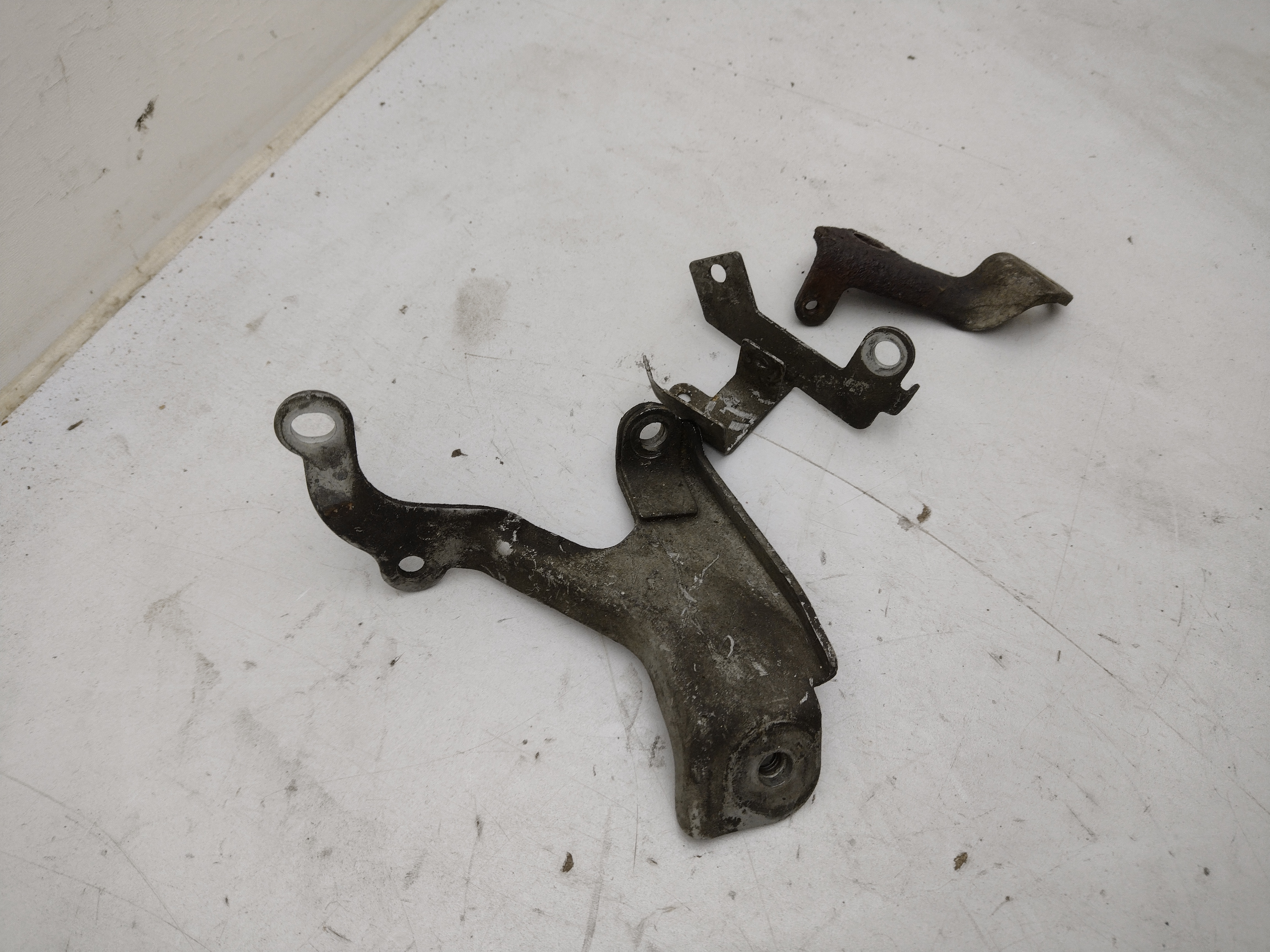 div. Halter und Bleche vom  EJ20 Motor für Subaru Impreza WRX GD GG Newage Turbo