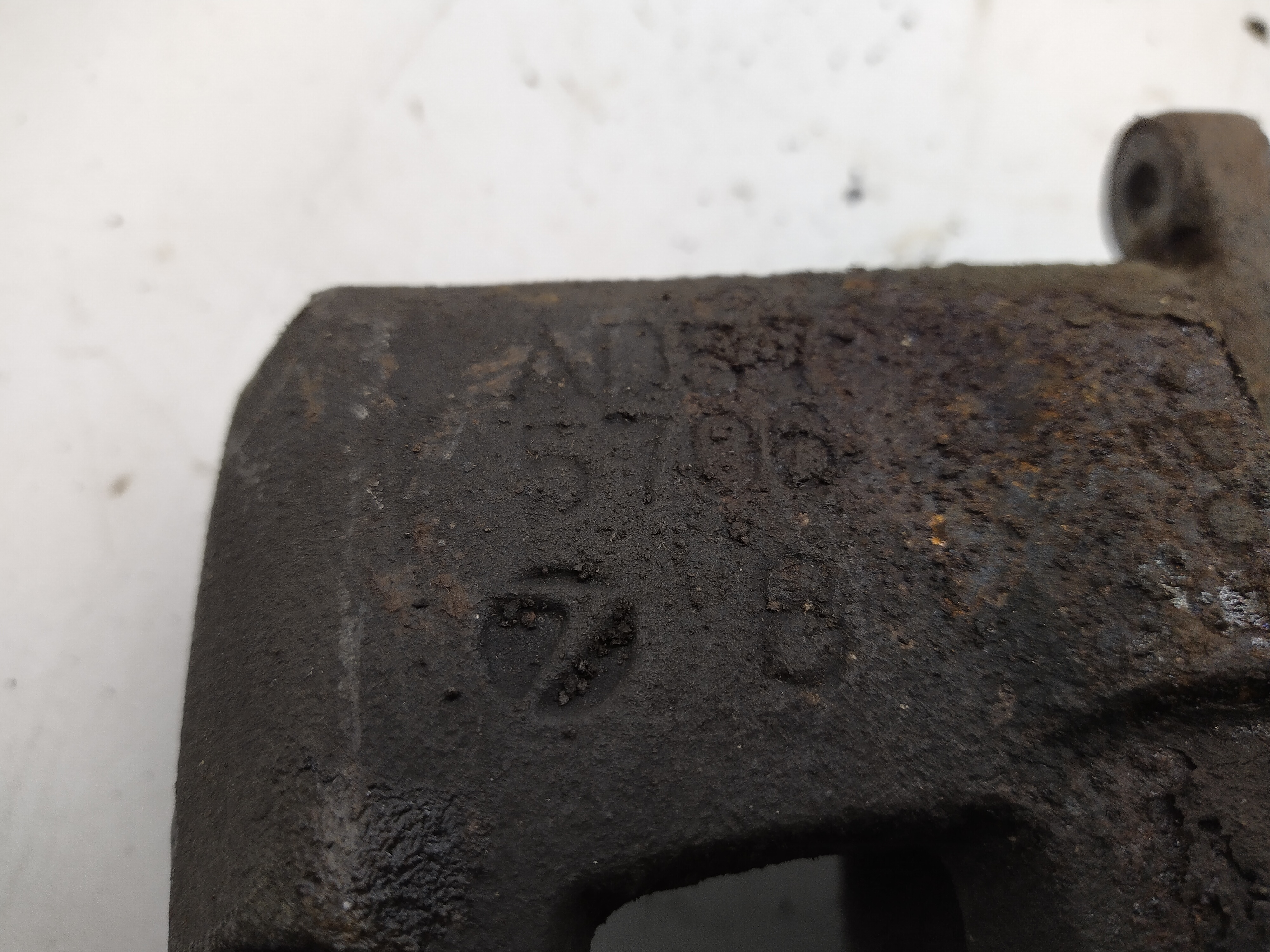 Bremssattel vorne rechts SUBARU IMPREZA GC GF Forester SF Legacy BD BG