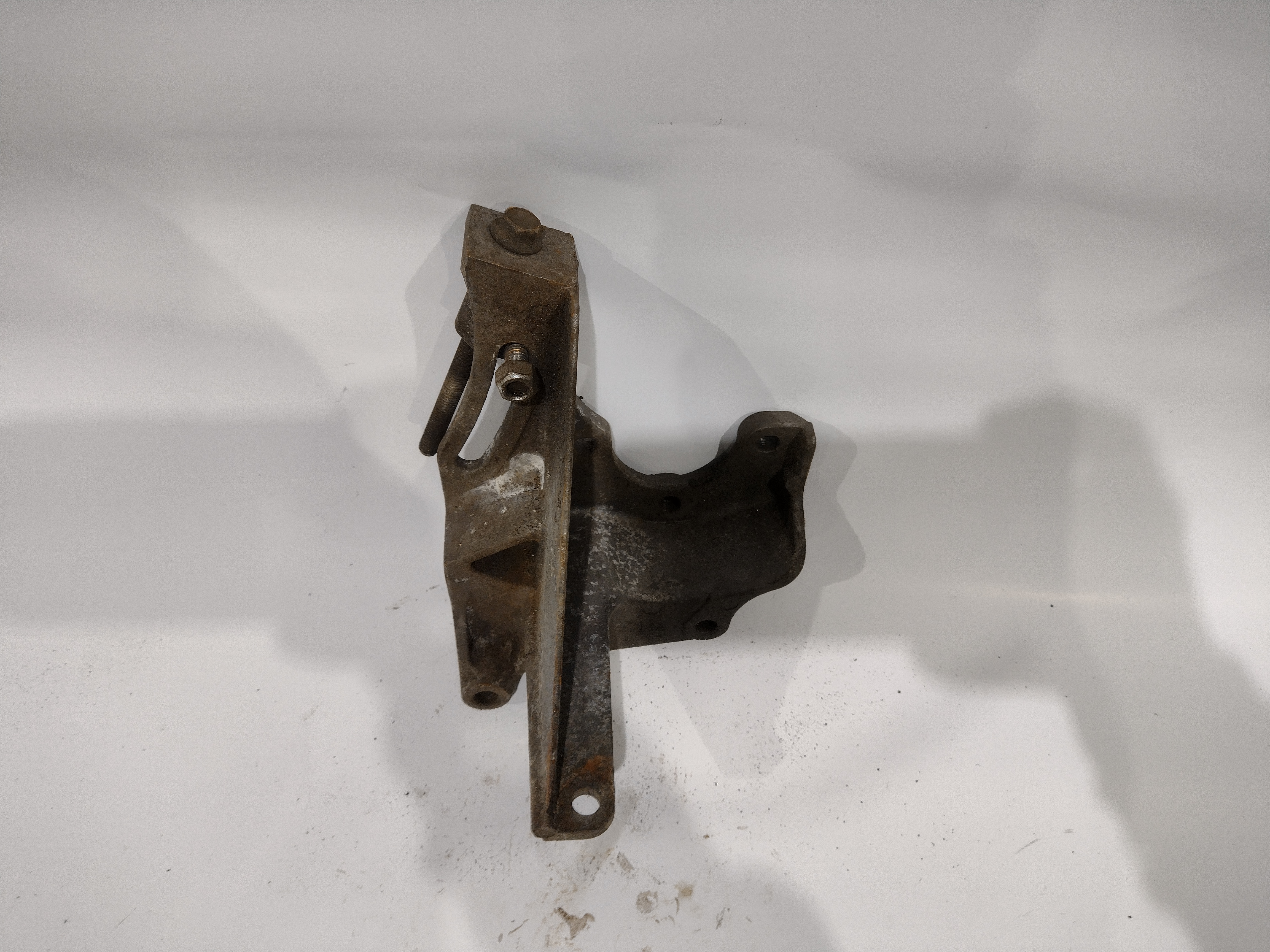 Halter Servopumpe Riemenspanner für Subaru Legacy BD BG 2.0l EJ20 85 KW 116 PS