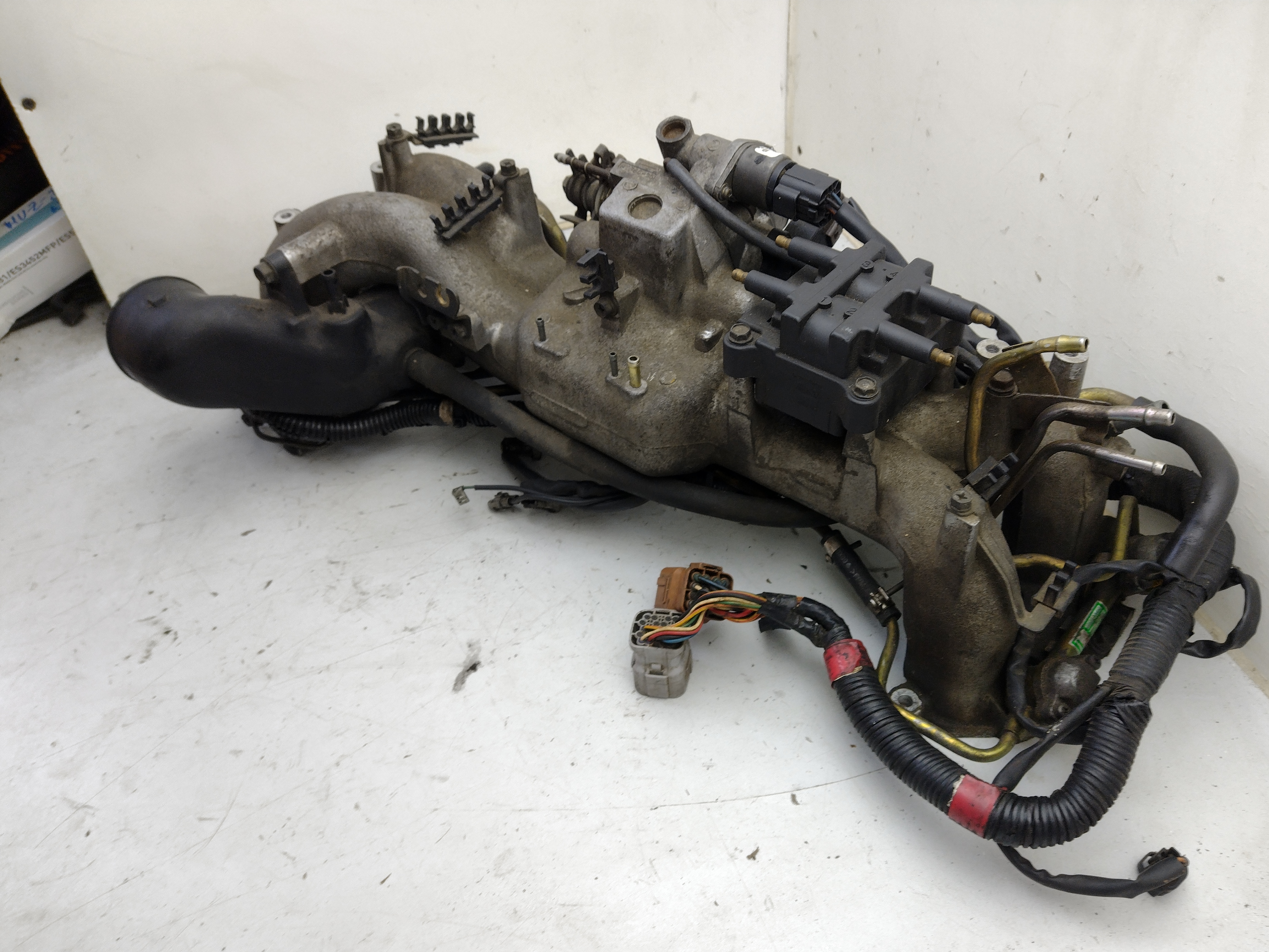 Ansaugbrücke mit Inlet Drosselklappe Einspritzdüsen Zündspule kabelbaum für Subaru Impreza GT 98-00 EJ205