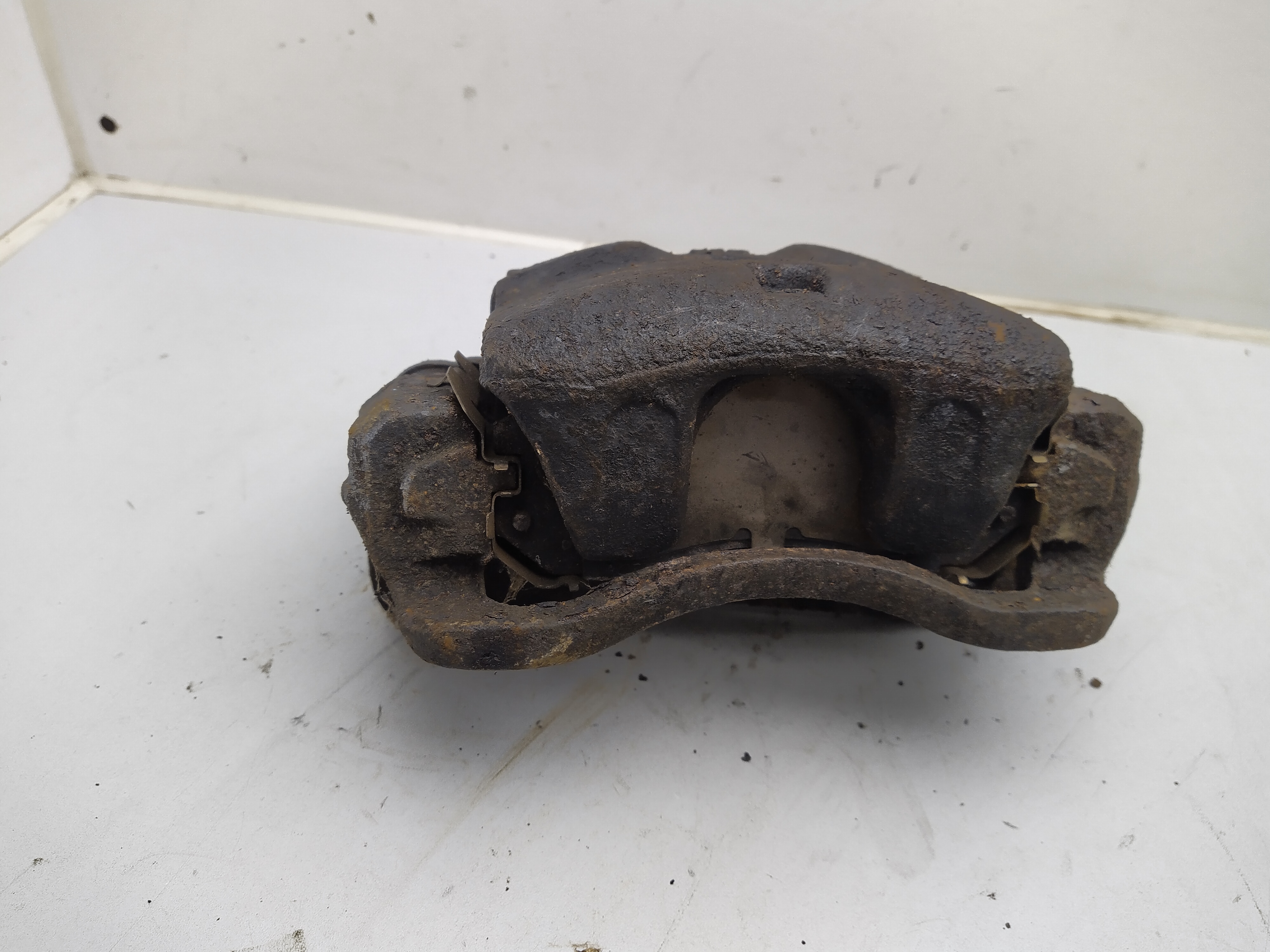 Bremssattel mit Halter vorne rechts SUBARU IMPREZA GC GF Legacy BD BG Forester SF