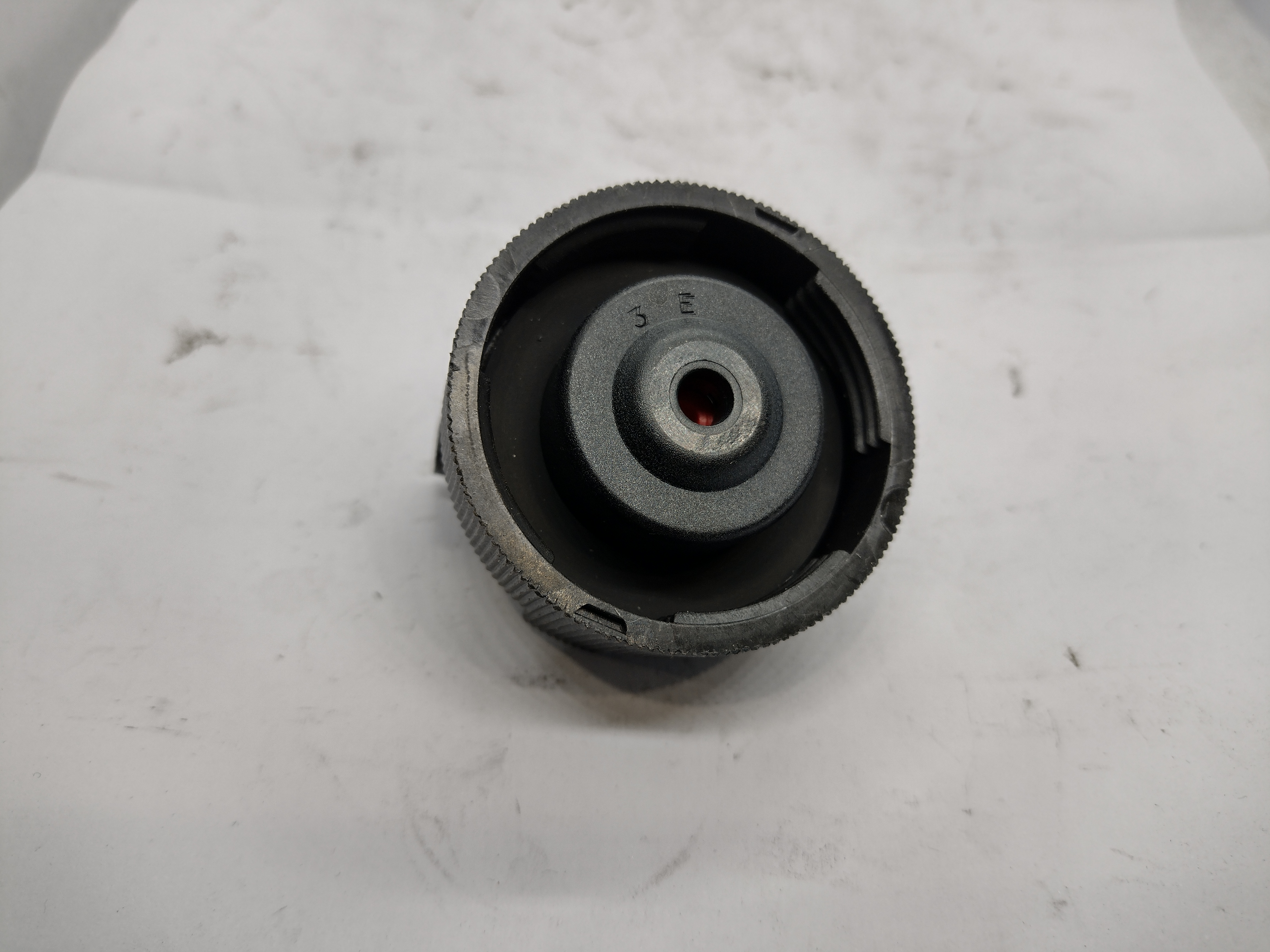 Peugeot / Citroen Kühlerdeckel Schraubverschluss 1306E1 NEU NOS NEW