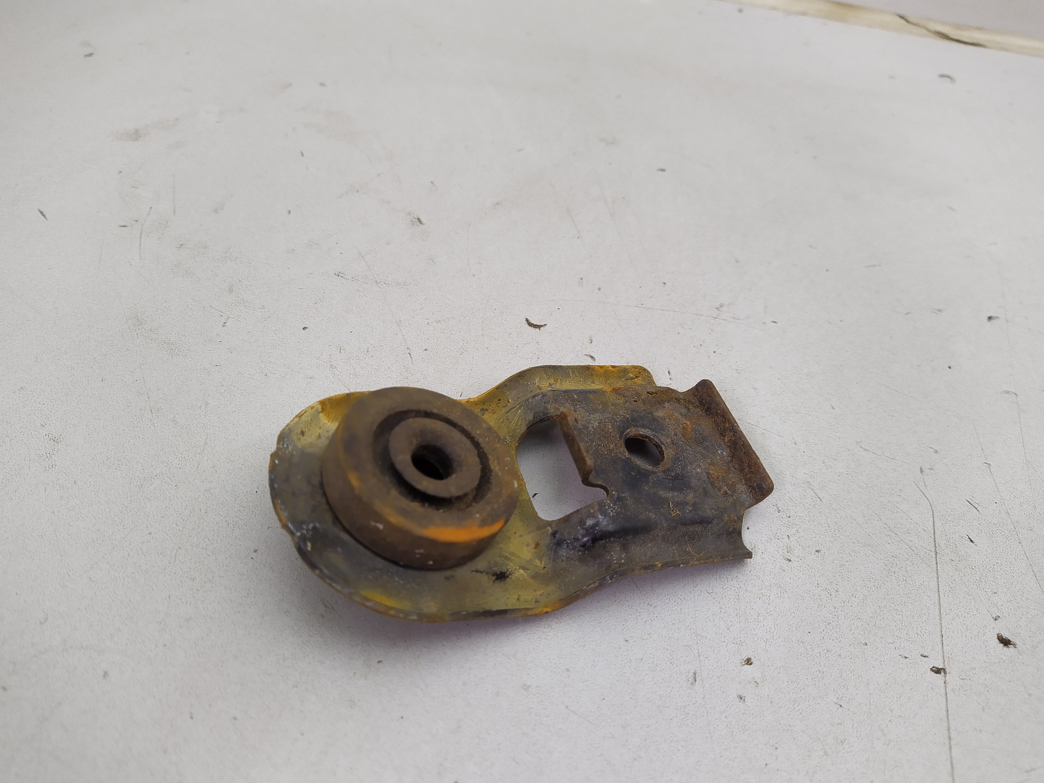 Kühlerhalter mit Gummi  von Subaru Impreza 2 GD GG Newage