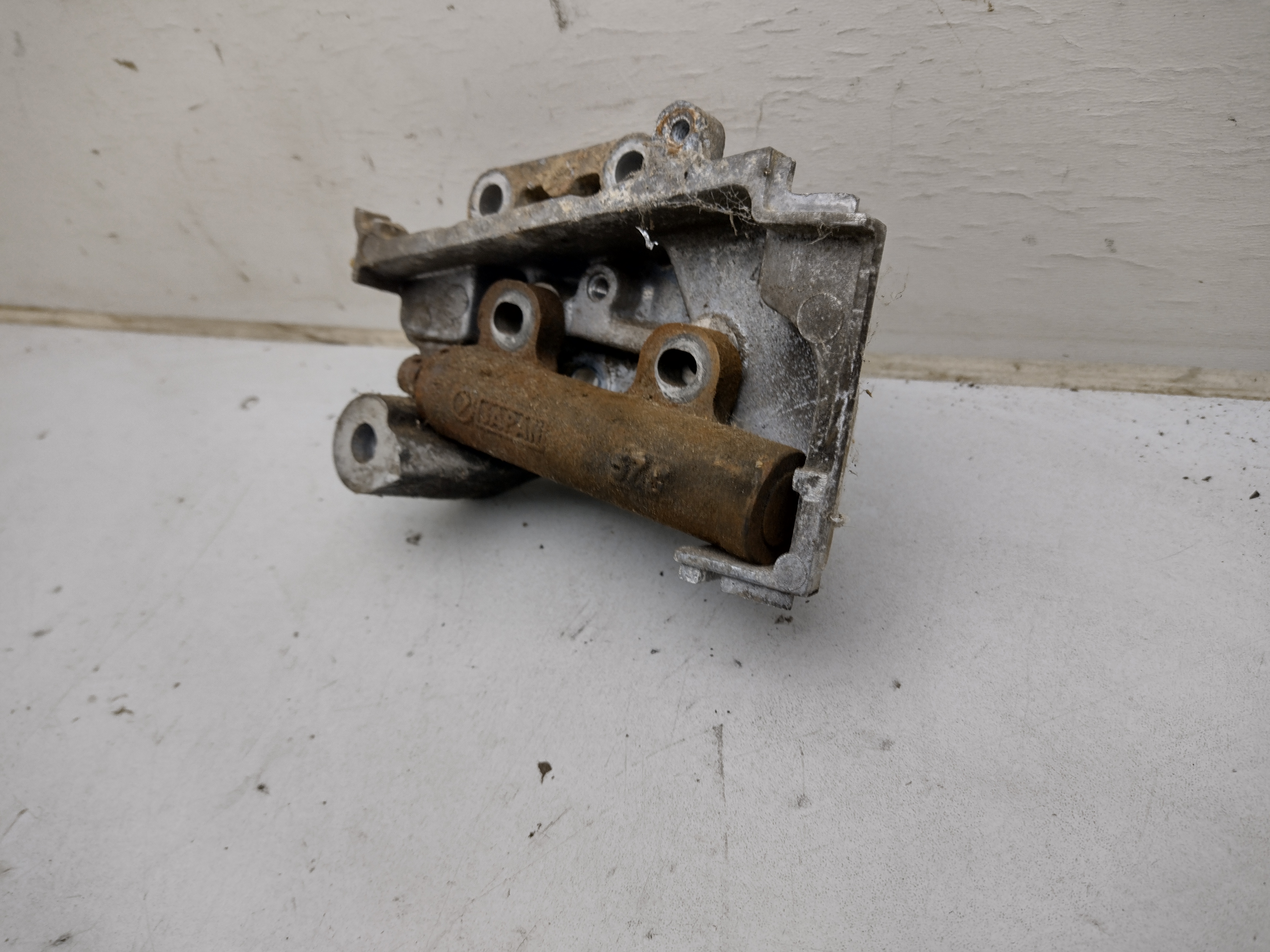 Zahnriemenspanner mit Bracket für Subaru Impreza GC GF 93-97