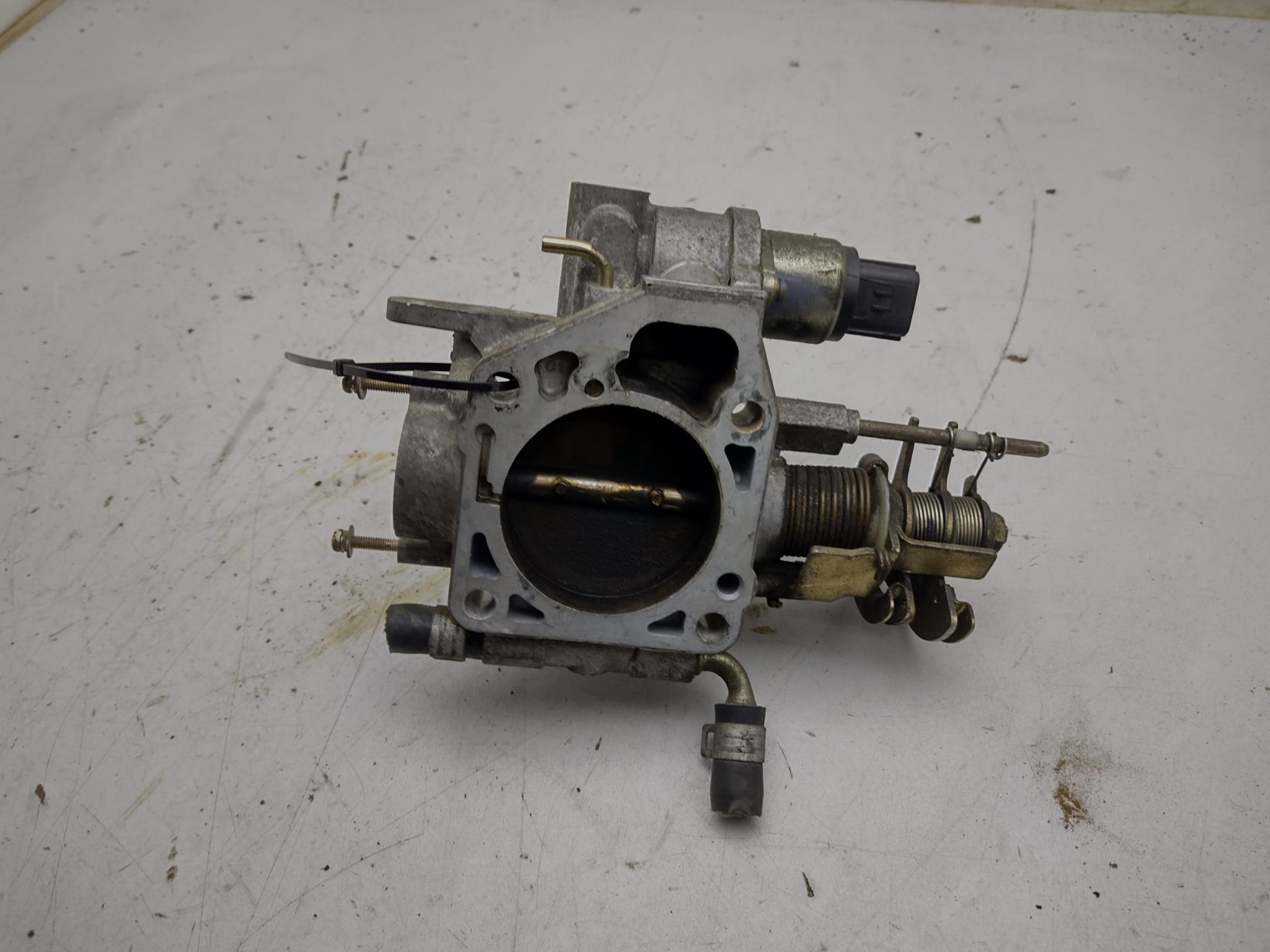 Drosselklappe mit Leerlaufregler für Subaru Legacy 3 BE BH A33-061 R02