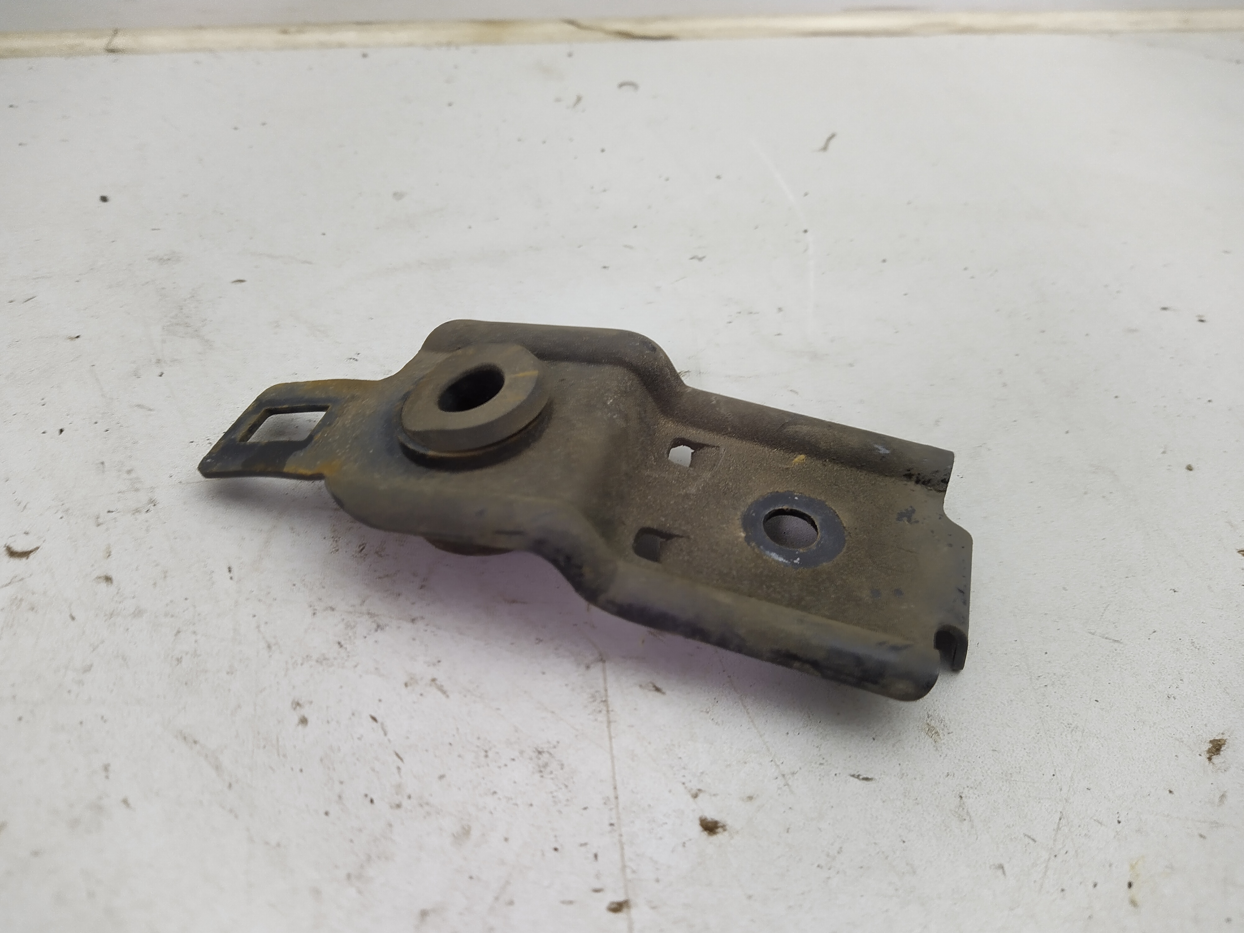 Kühlerhalter mit Gummi von Subaru Impreza 1 GC GF 93-00