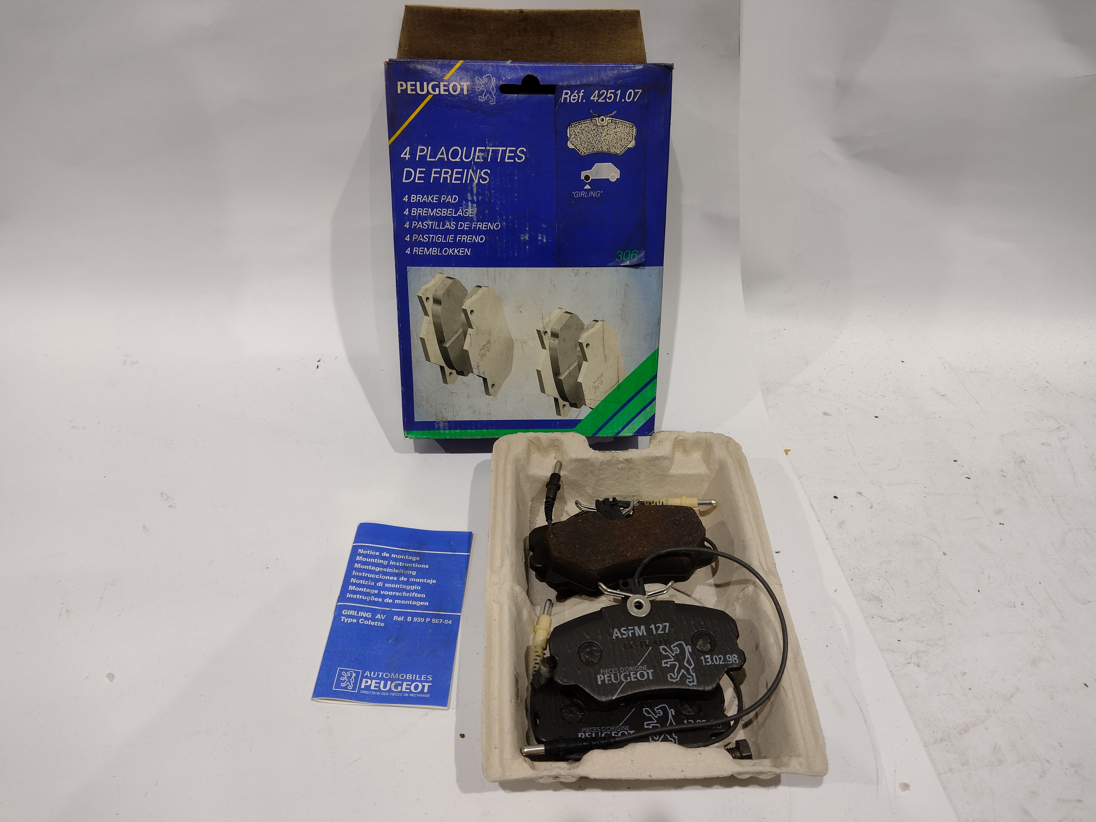 Peugeot 306 Bremsbeläge vorne (Sys.Girling) 425107 NEU NOS NEW
