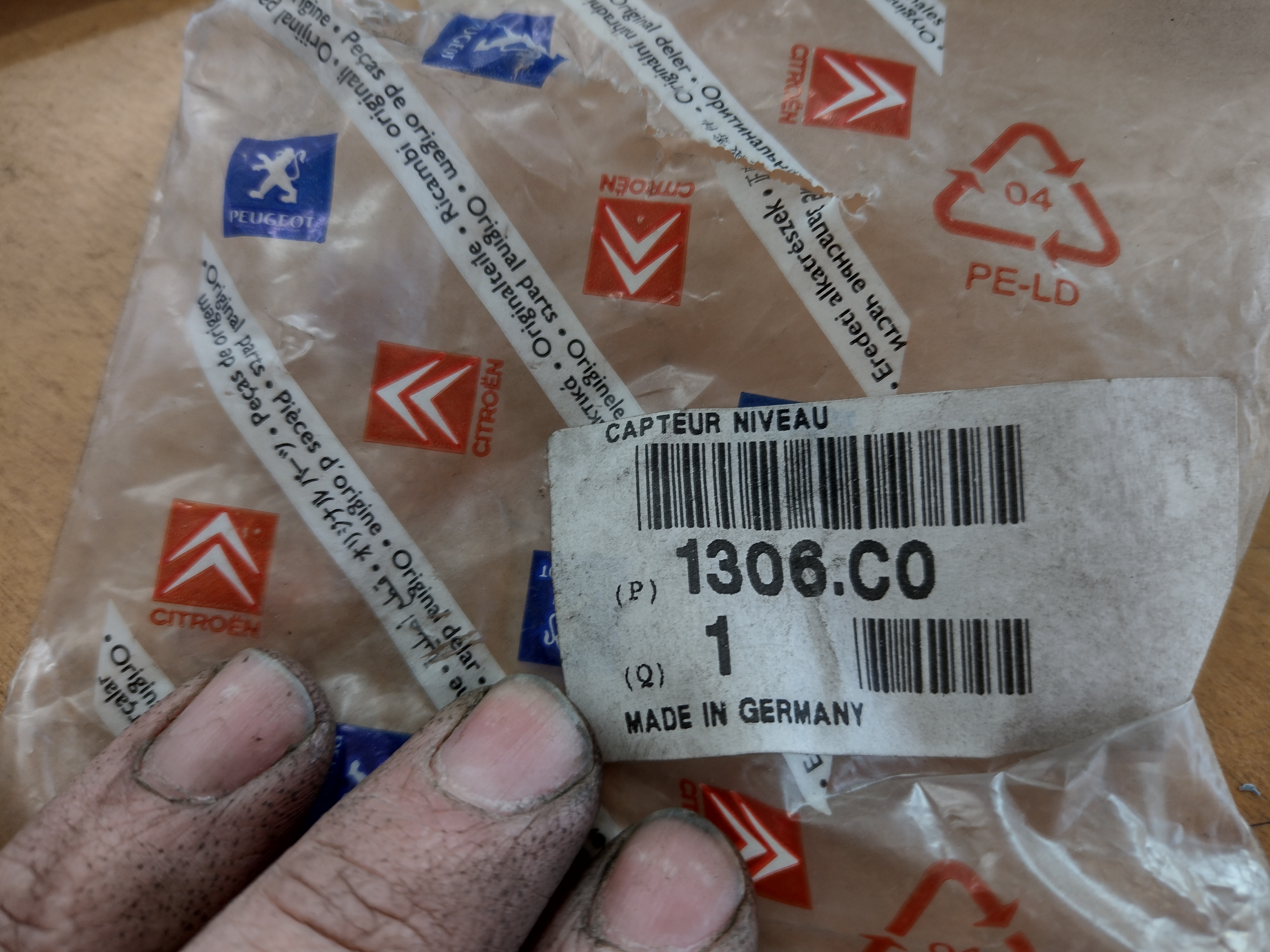 Peugeot / Citroen Wasserstandssensor im Ausgleichsbehälter 1306C0 NEU NOS NEW OEM