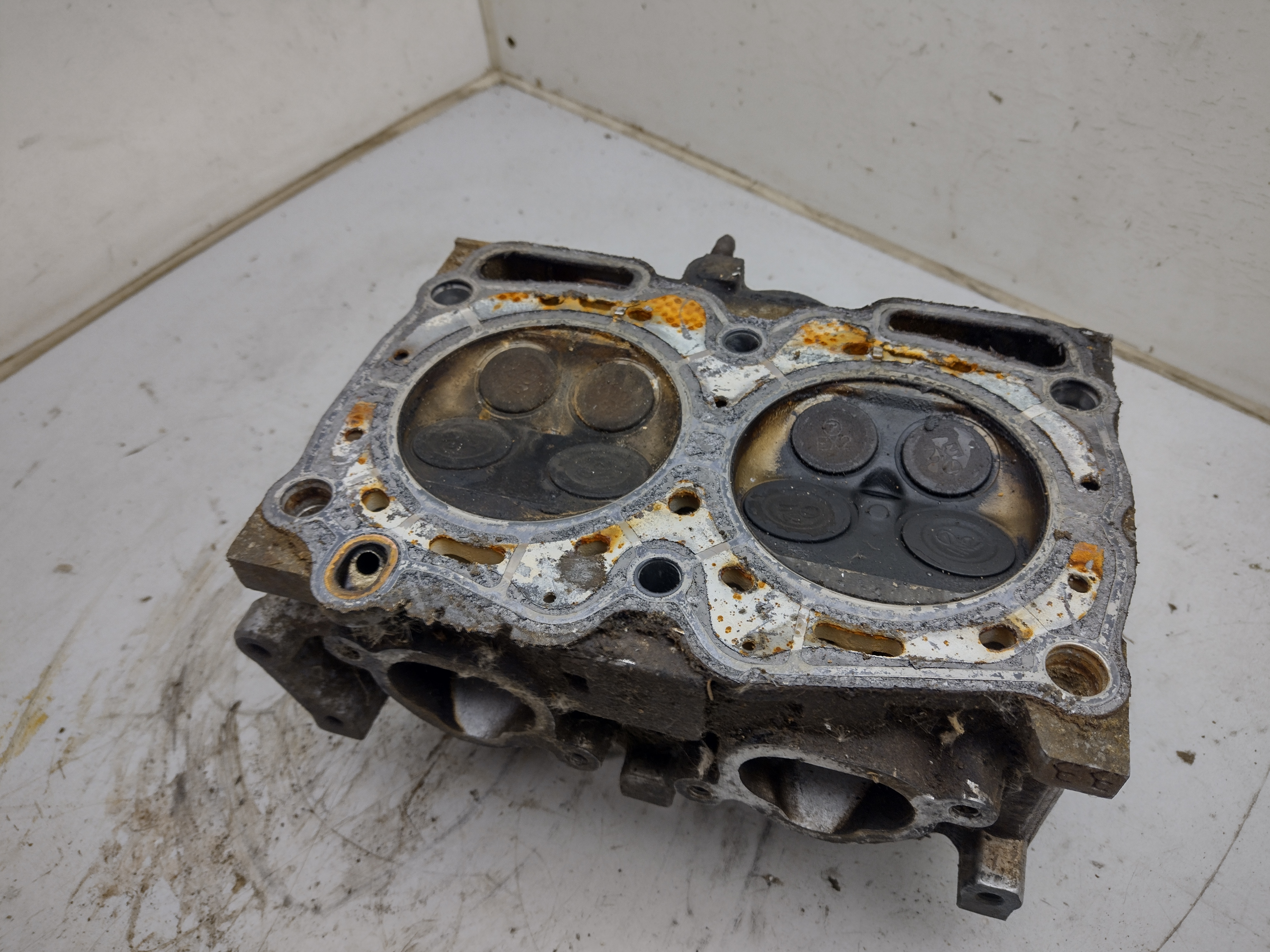 Zylinderkopfe Links für Subaru Impreza GC GF 116PS