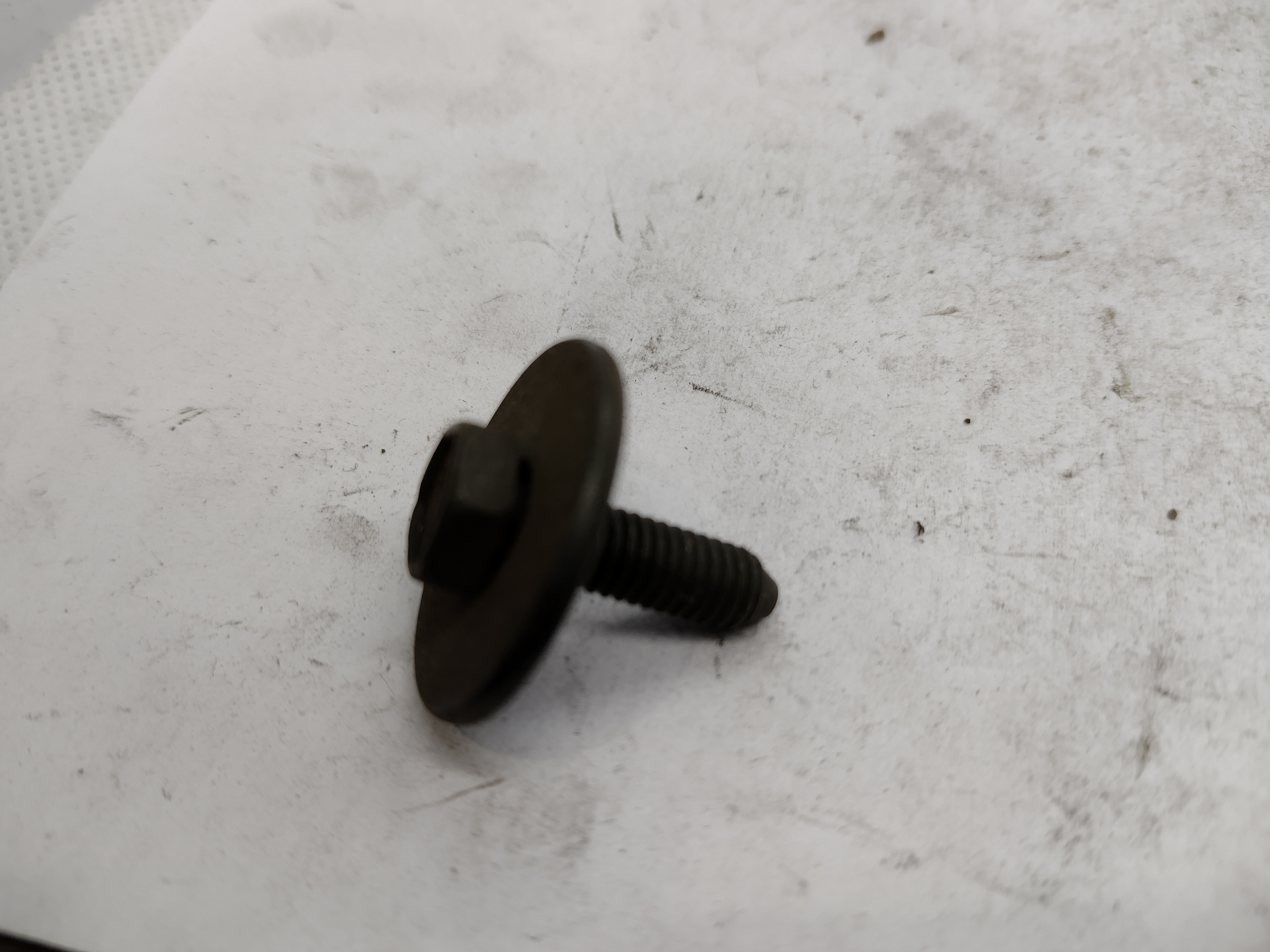 Peugeot / Citroen SCHRAUBE FÜR STOSSFÄNGER 742924 NEU NOS NEW