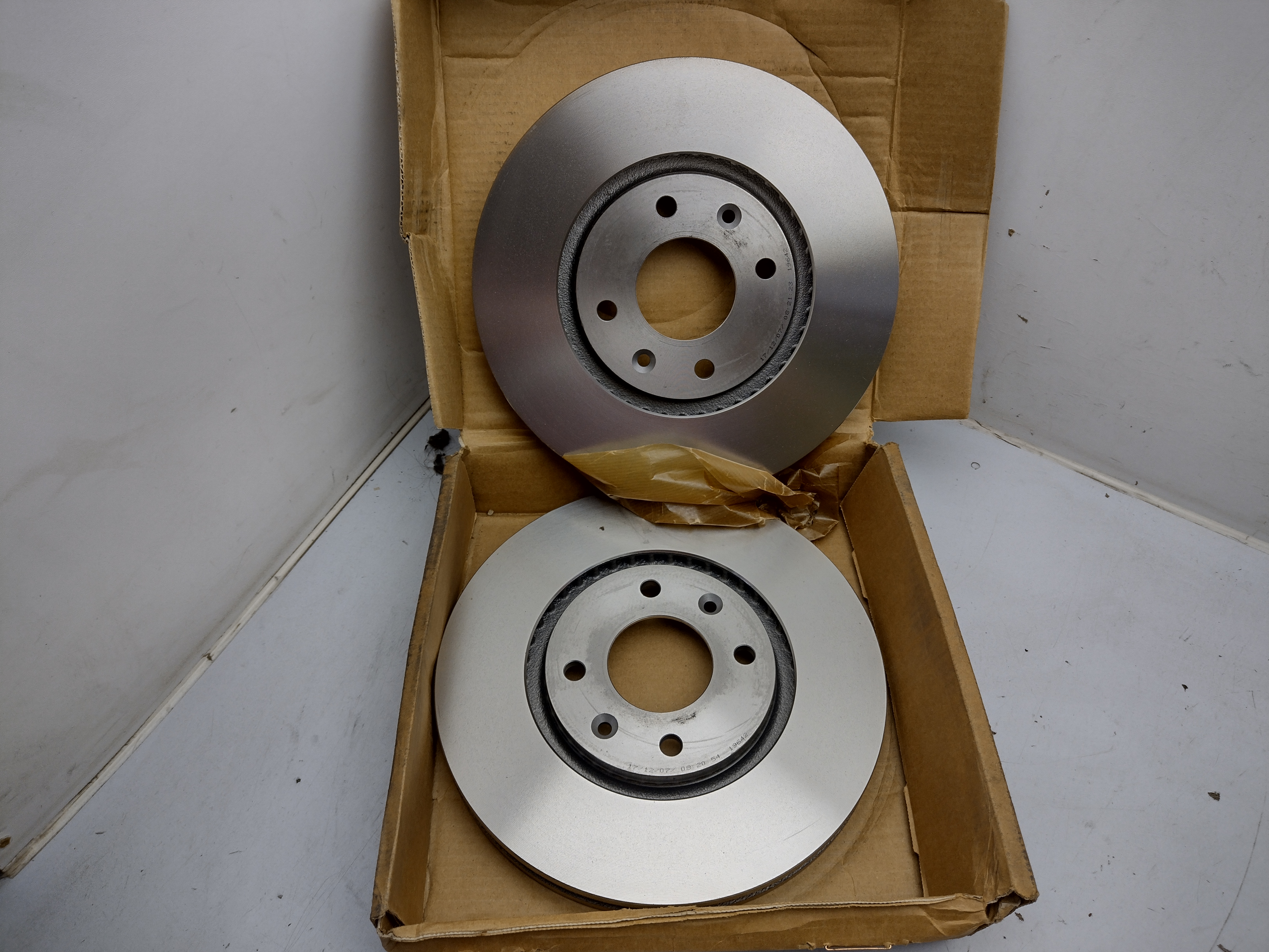Peugeot / Citroen Bremsscheibensatz vorne 4246R7 NOS NEW OEM