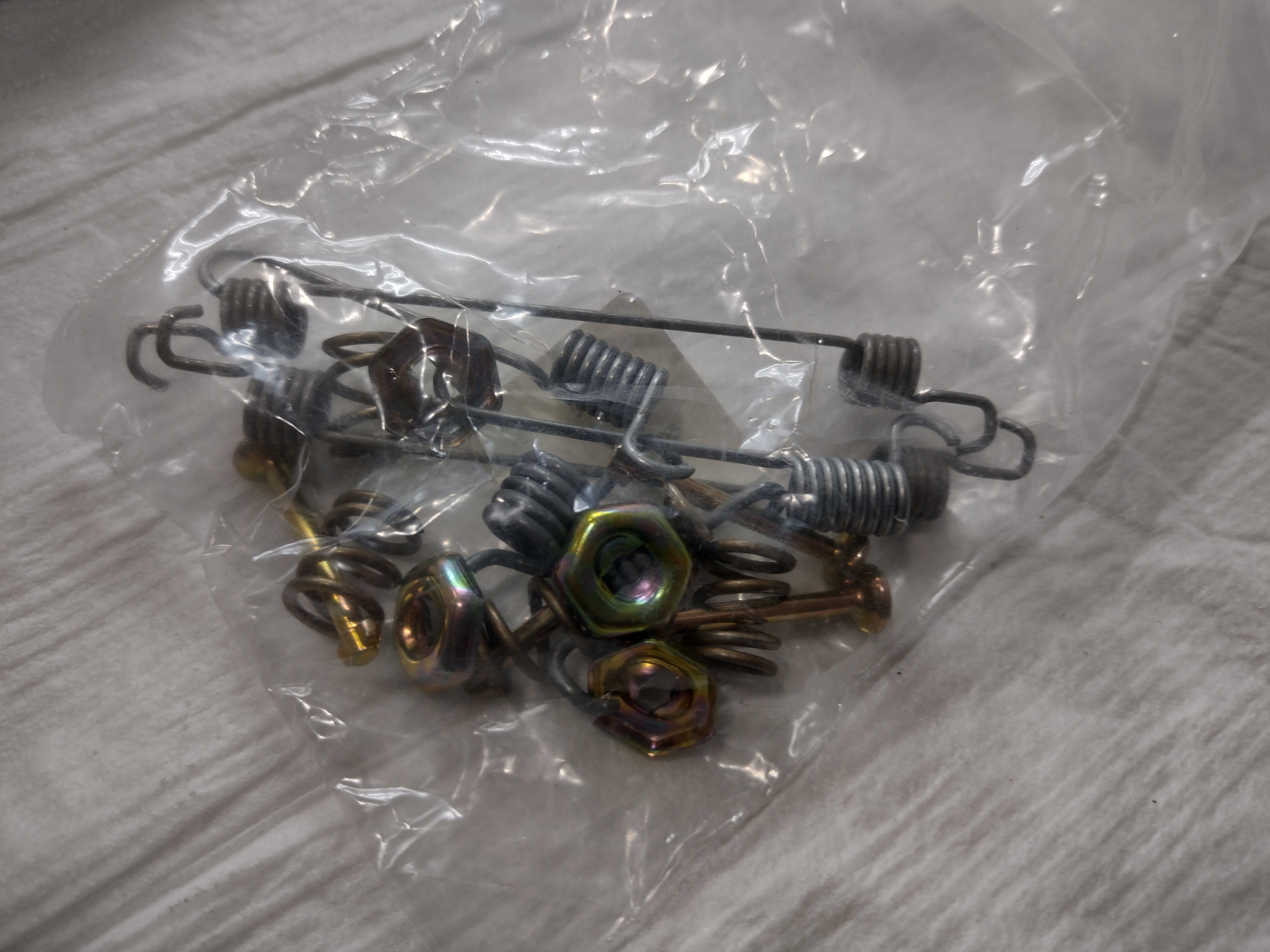 Peugeot 106 / Citroen SAXO Satz Bremsfedern Hinterachse 430840 NEU NOS NEW