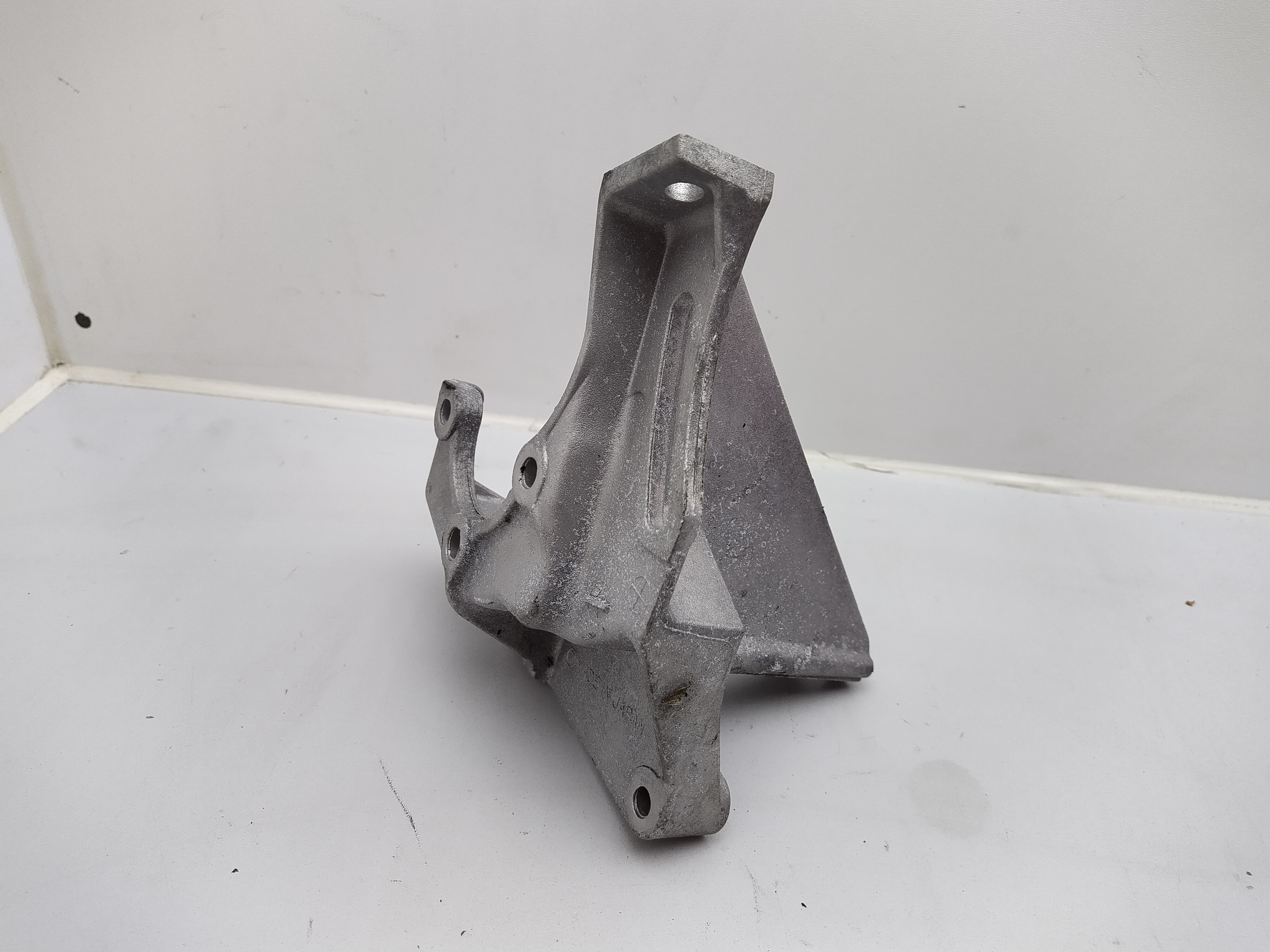 Servopumpenhalter überholt, gestrahlt Subaru Legacy Impreza Forester