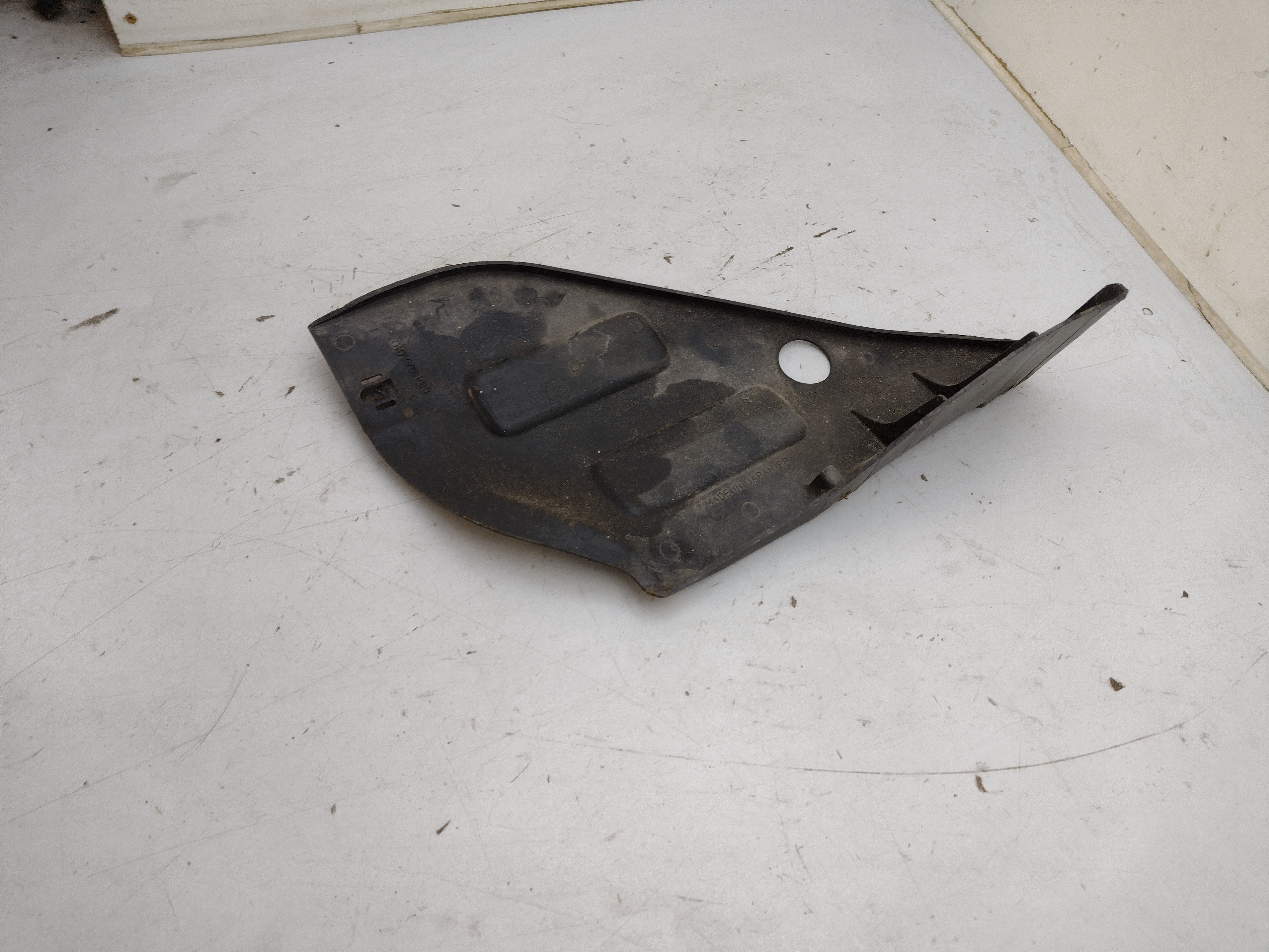 Splash Shield Spritzschutz vorne links 56410AA010 für Subaru Legacy BC BJF 1990-1995
