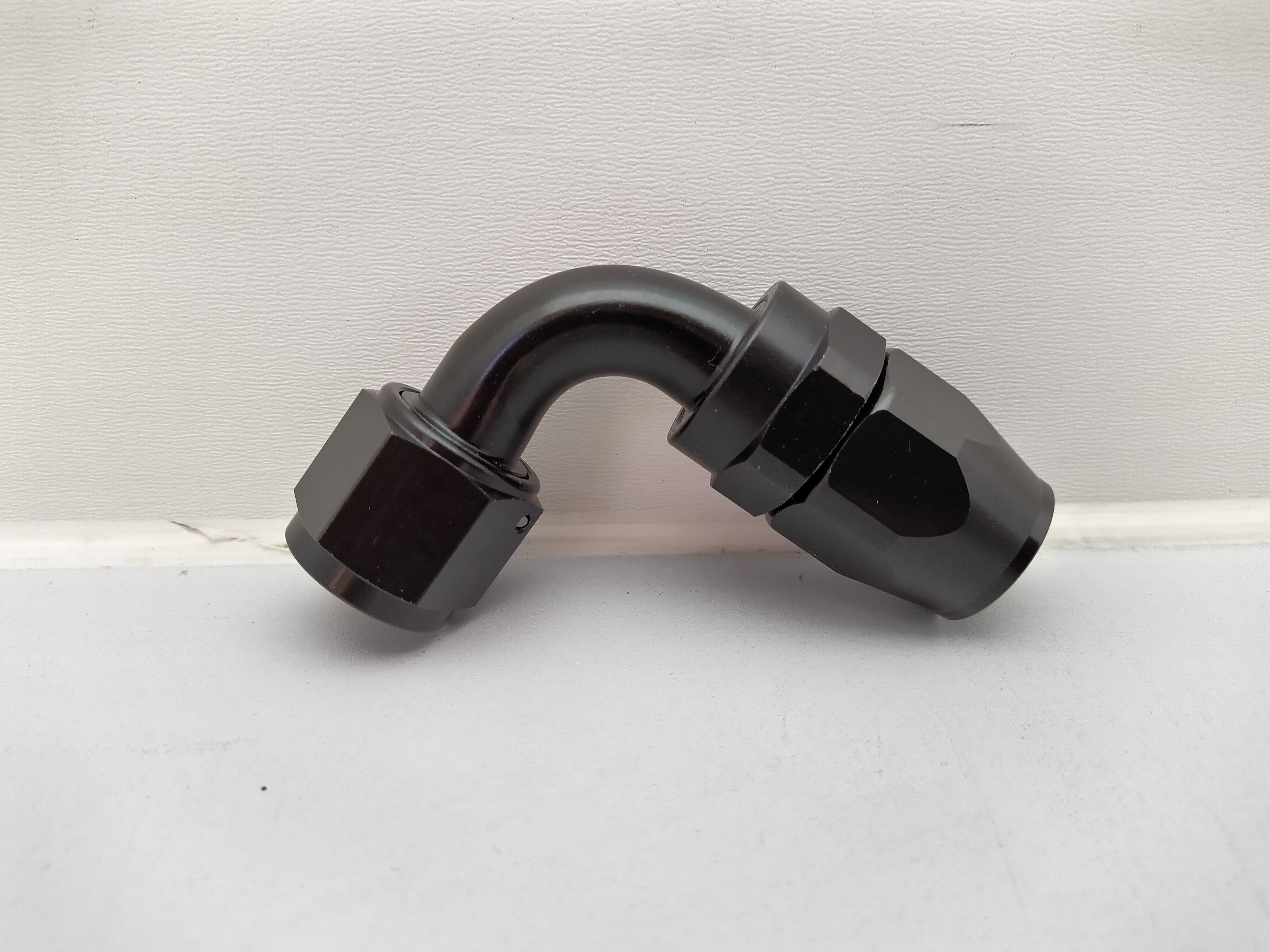 Alu-Fitting schwarz AN10 Dash 10 90°