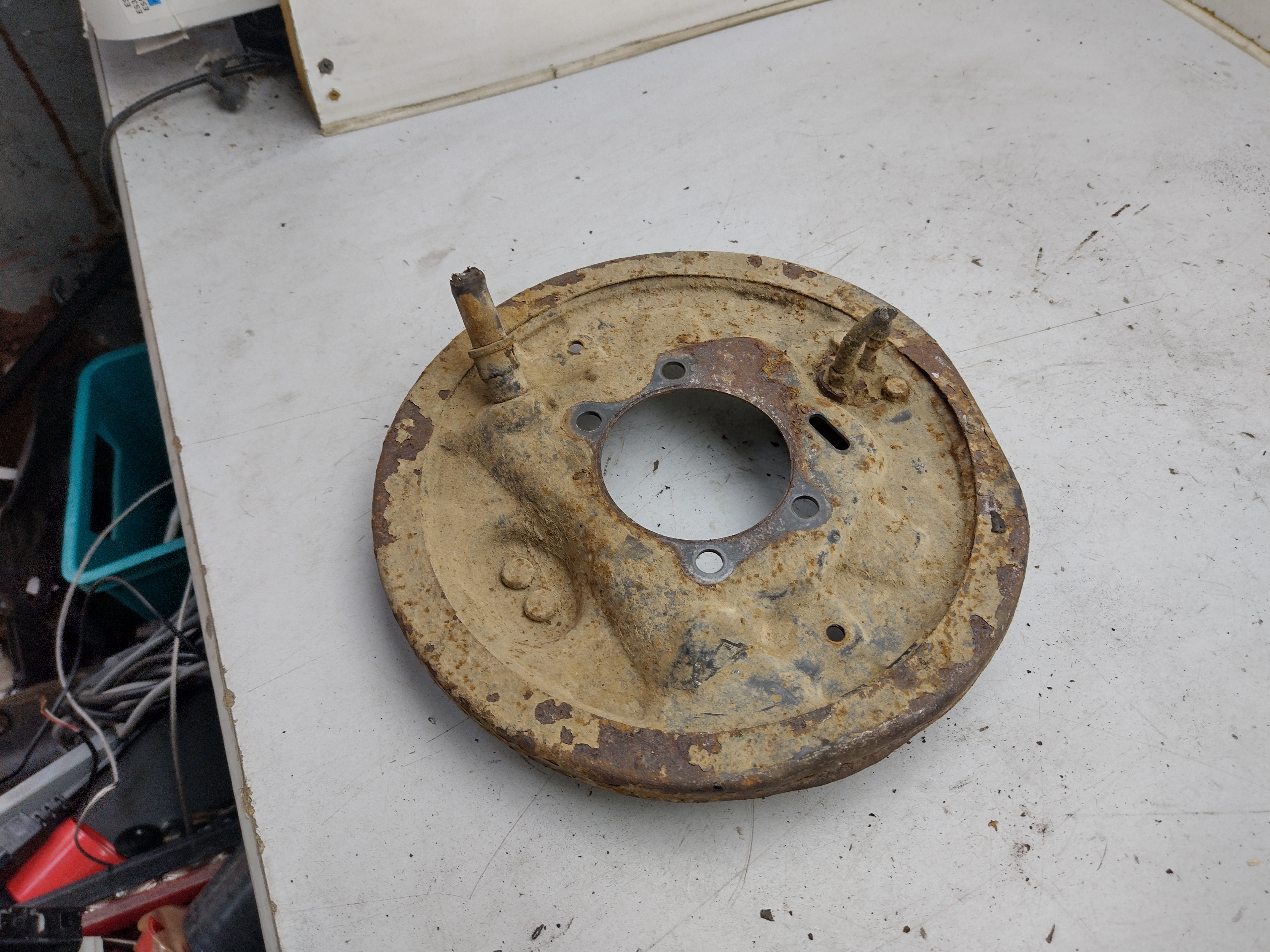 gebrauchtes Ankerblech hinten rechts für Subaru Impreza 1 GC GF Legacy 1 BC BJF ohne ABS