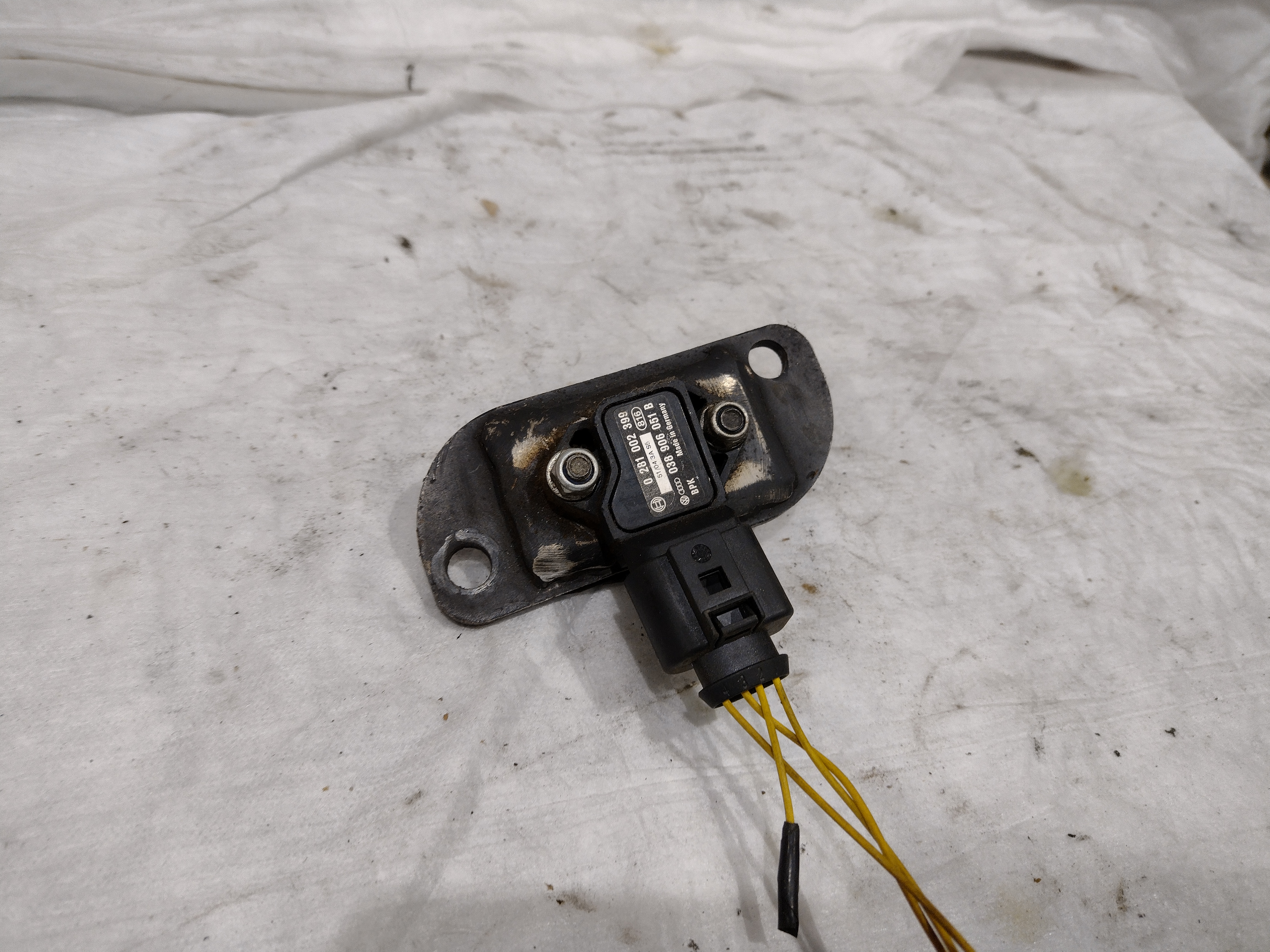 Bosch Ladedrucksensor 0291002399 mit Anschluss zu Subaru LLK Ladeluftkühler