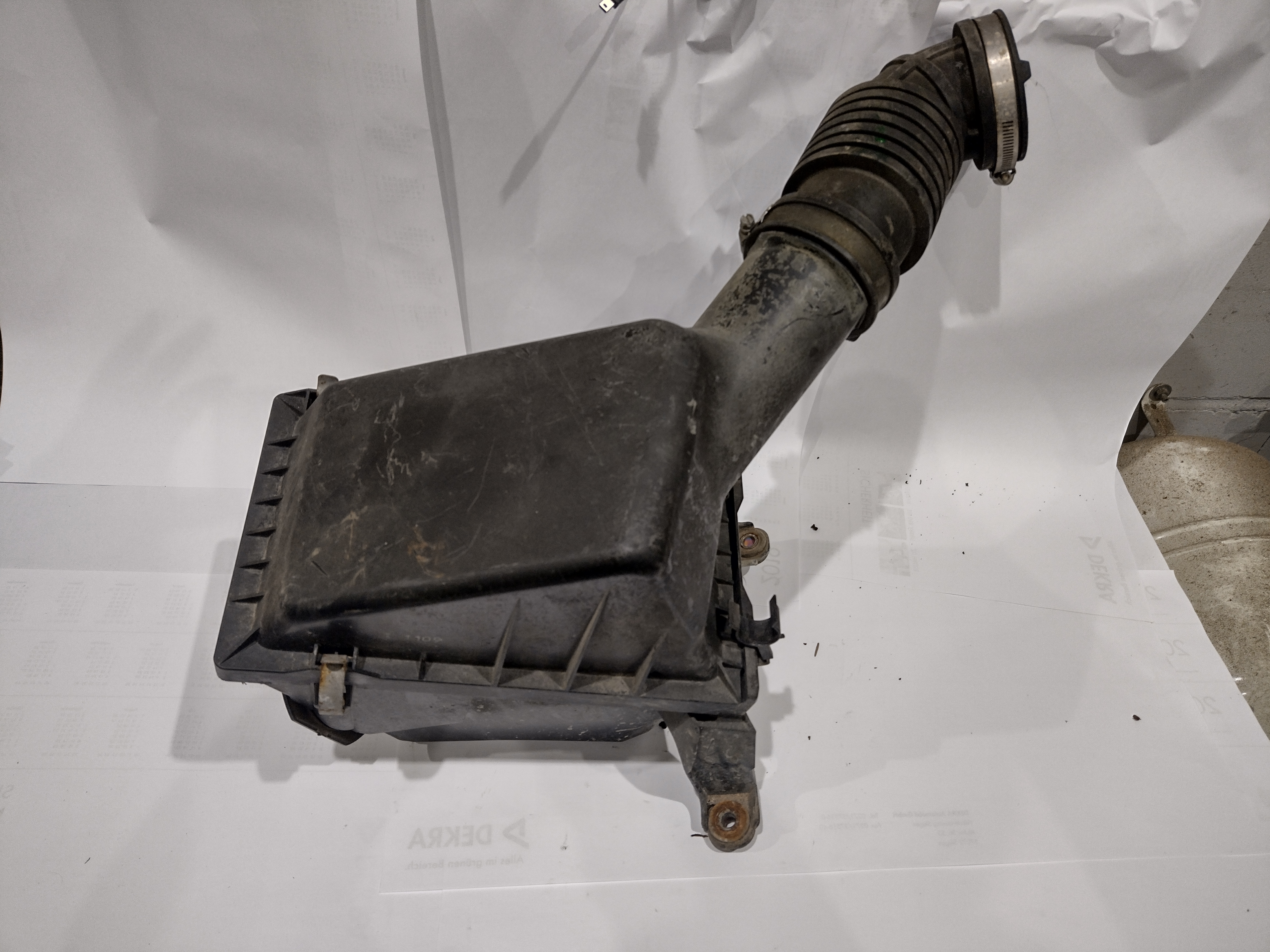 Luftfilterkasten mit Ansaugschlauch für Subaru Outback H6 BE BH EZ30