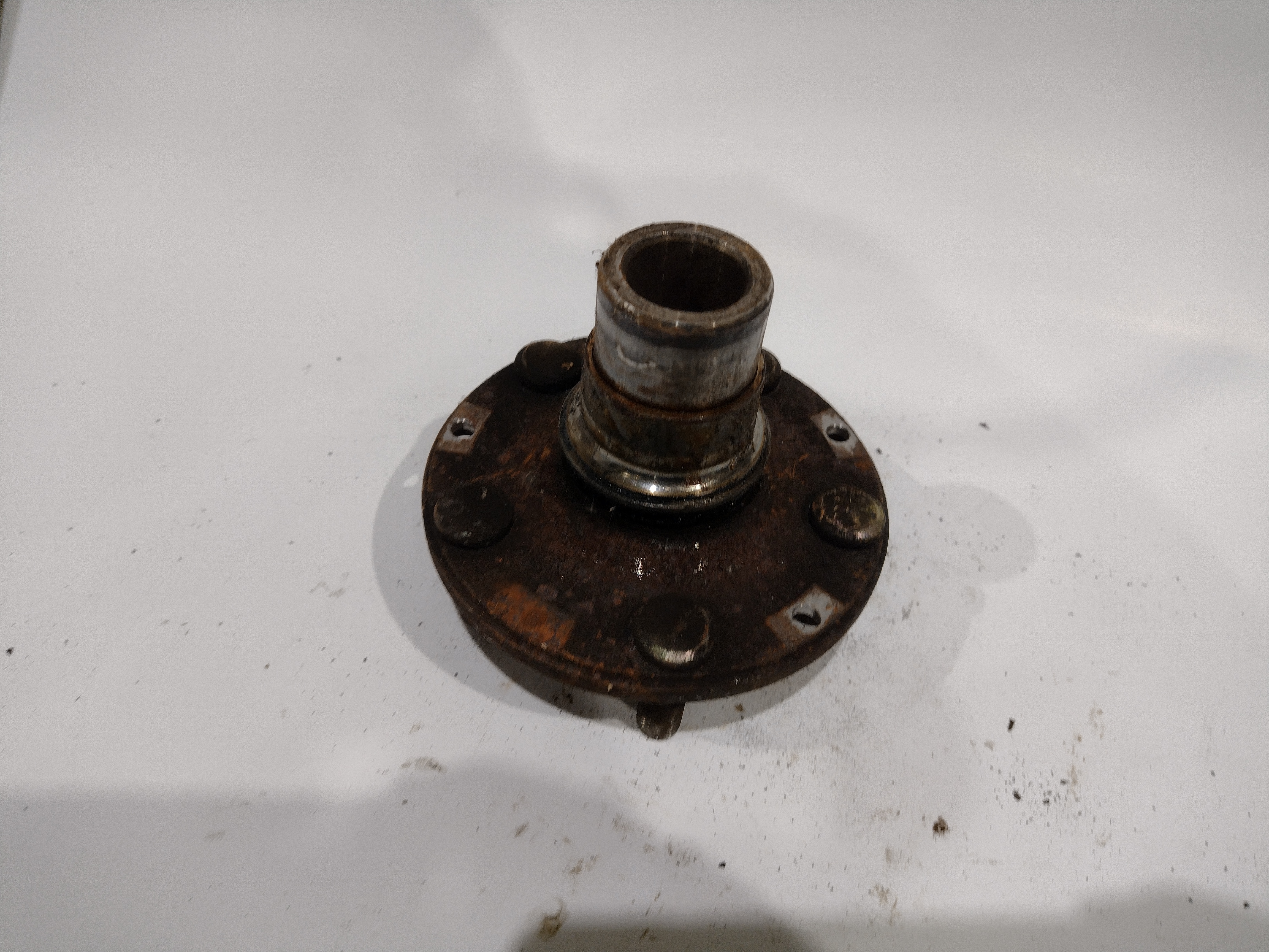 Radnabe mit Bolzen hinten für Subaru Impreza GC GF