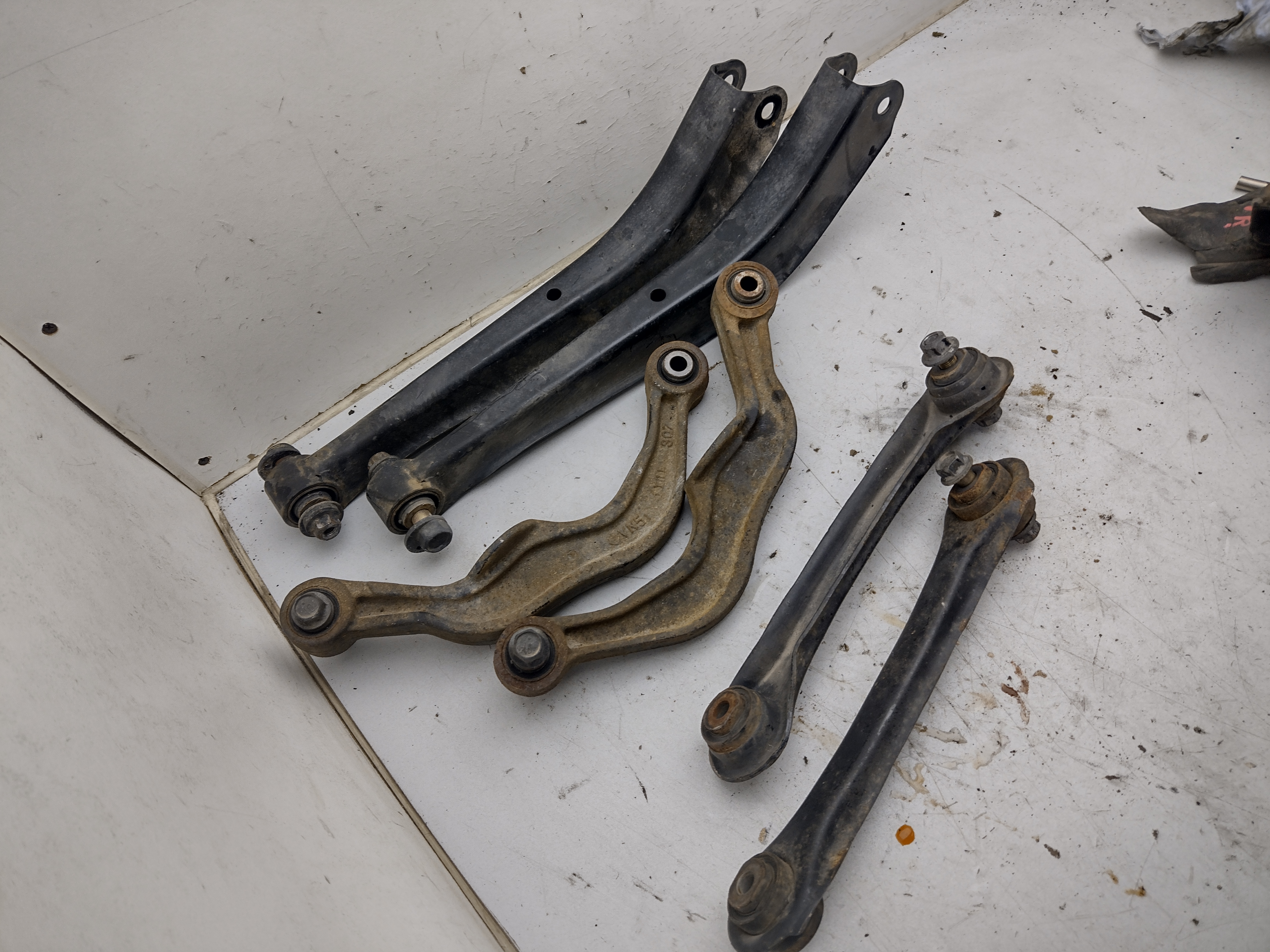 Satz Lenker Hinterachse für Subaru Legacy 3 Outback BE BH 98-01