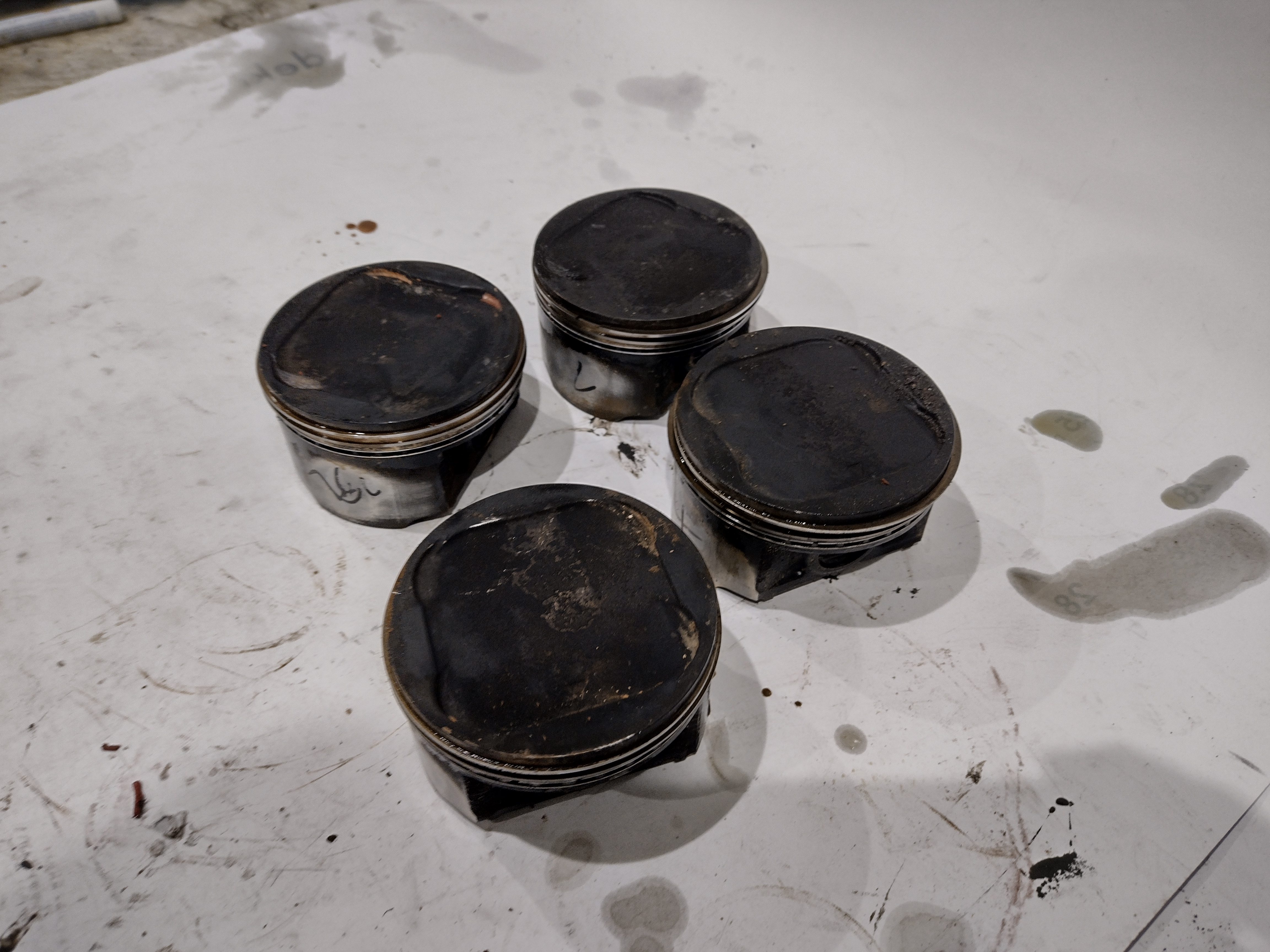 Satz Kolben für Subaru Impreza GC GF 2.0 EJ20E 116PS