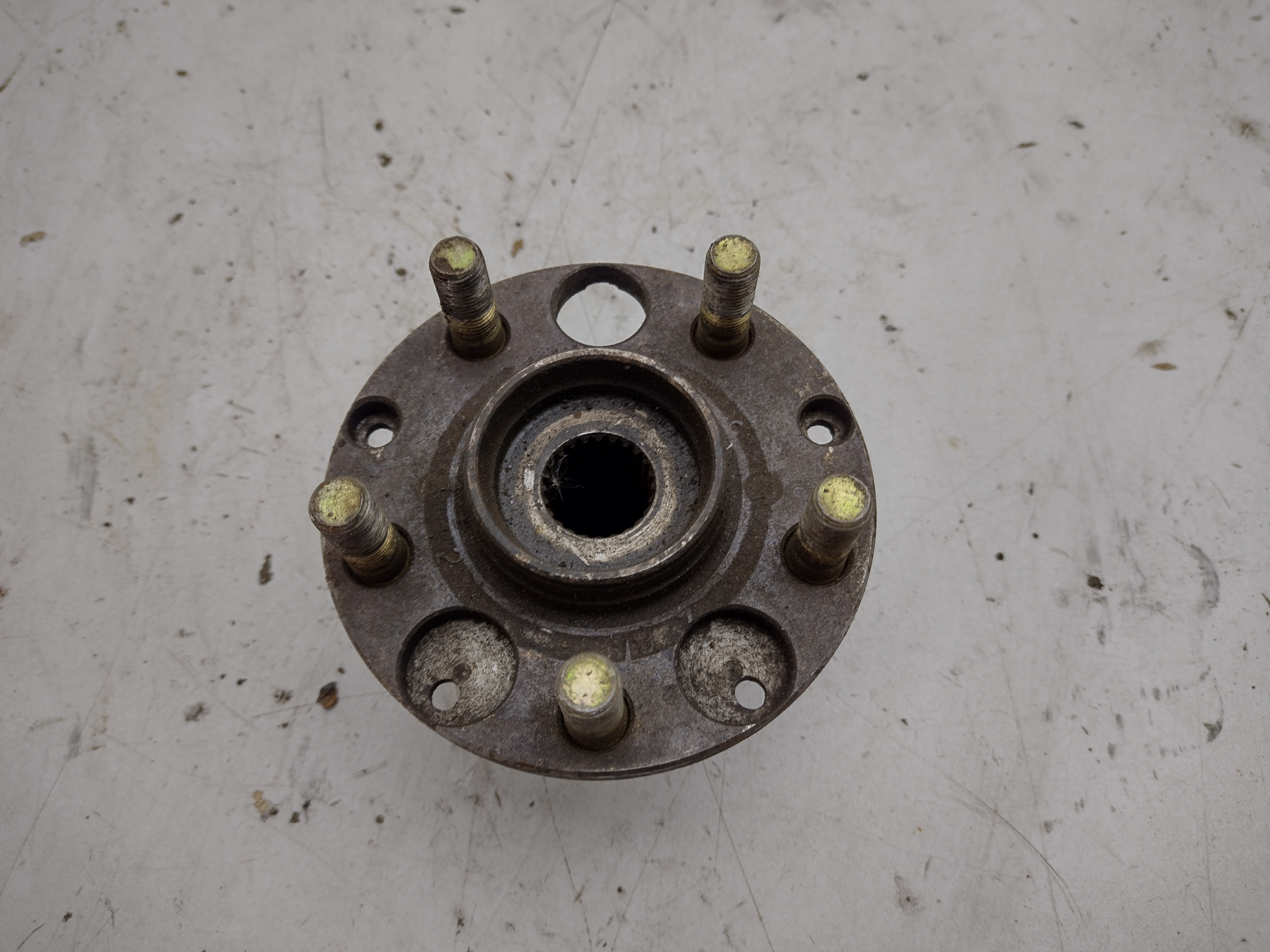 Radnabe hinten 5x100  für Subaru Forester SF SG