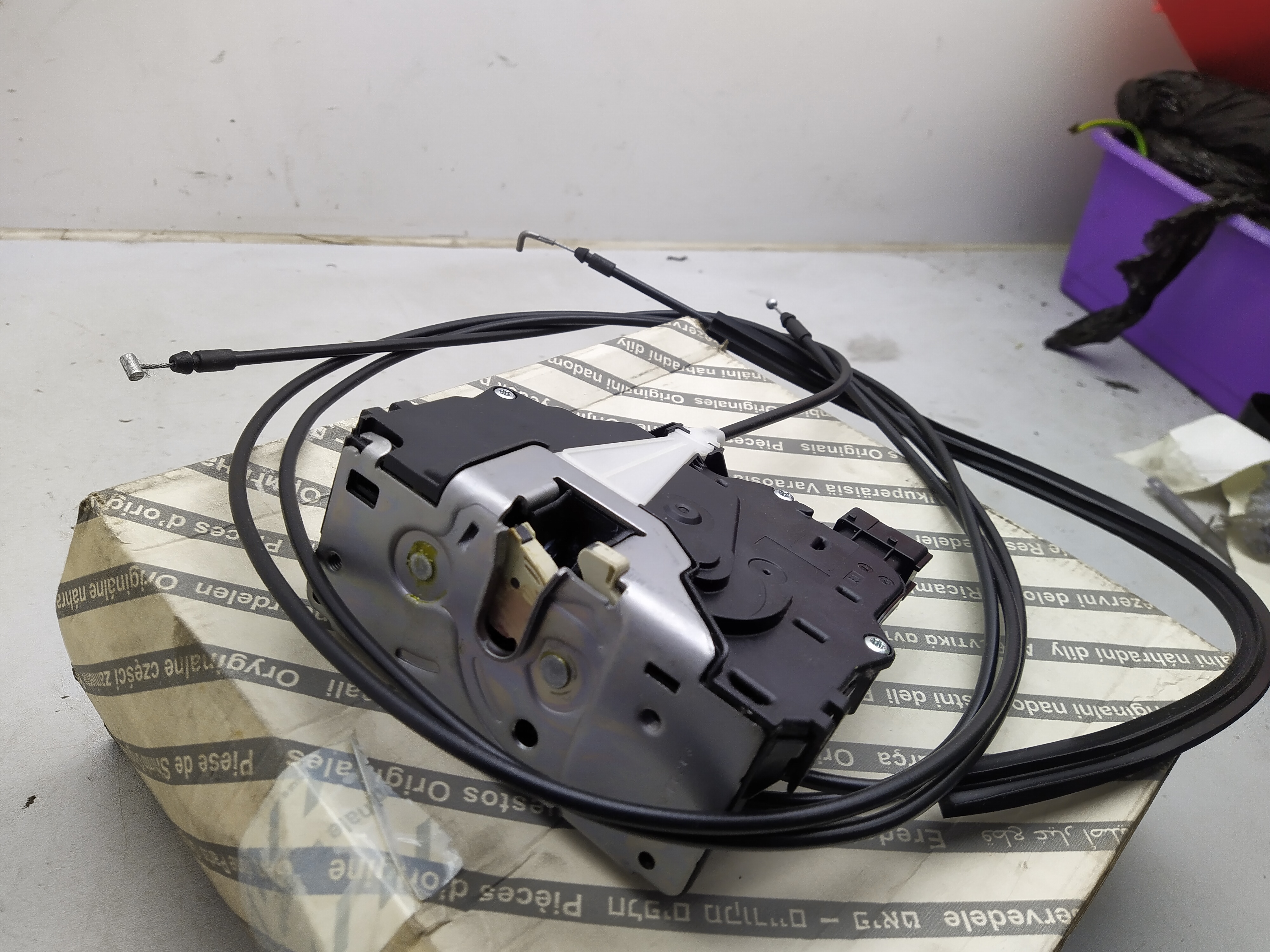  Citroen / Peugeot / FIAT Türschloss Schiebetür 9138W9 1393798080 NEU NOS NEW