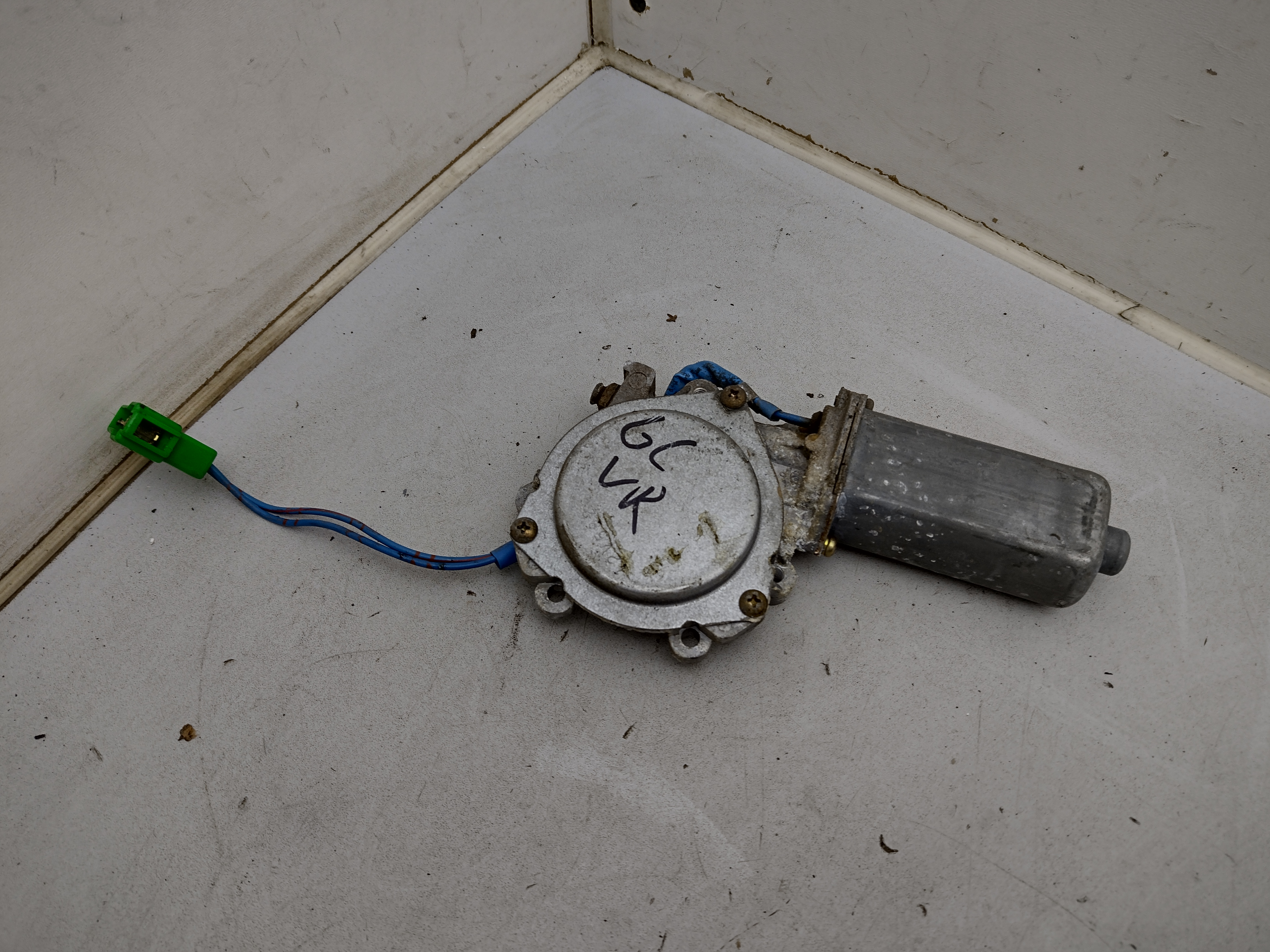 Fensterheber Motor vorne rechts von Subaru Impreza GC GF 93-00