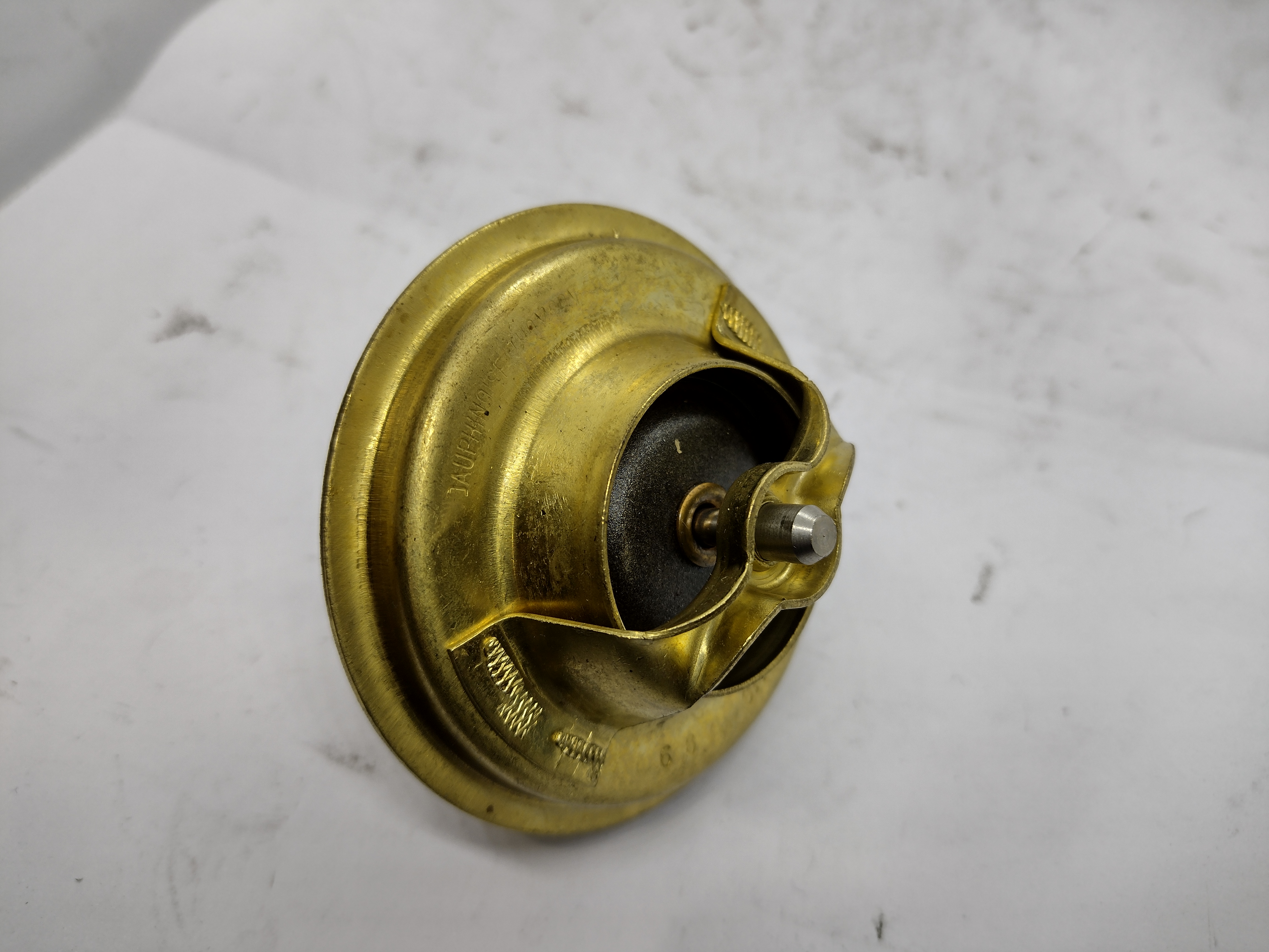 Peugeot / Citroen 81°C Thermostat 133820 NEU NOS NEW