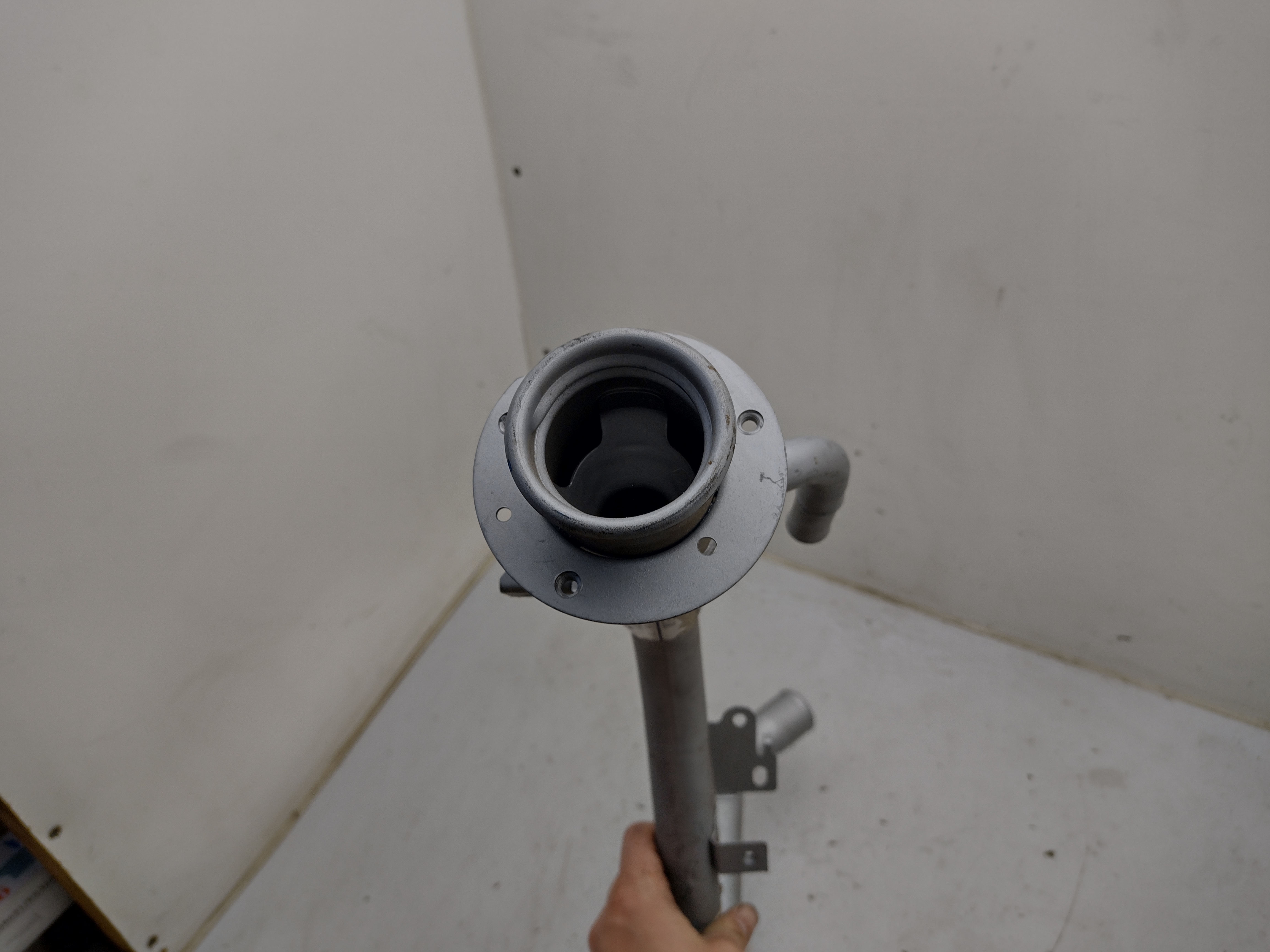 Neu Tankrohr Tankeinfüllrohr Tank Einfüllstutzen für Subaru Impreza 2 GD GG Inkl. Wrx 00-07 42066FE090