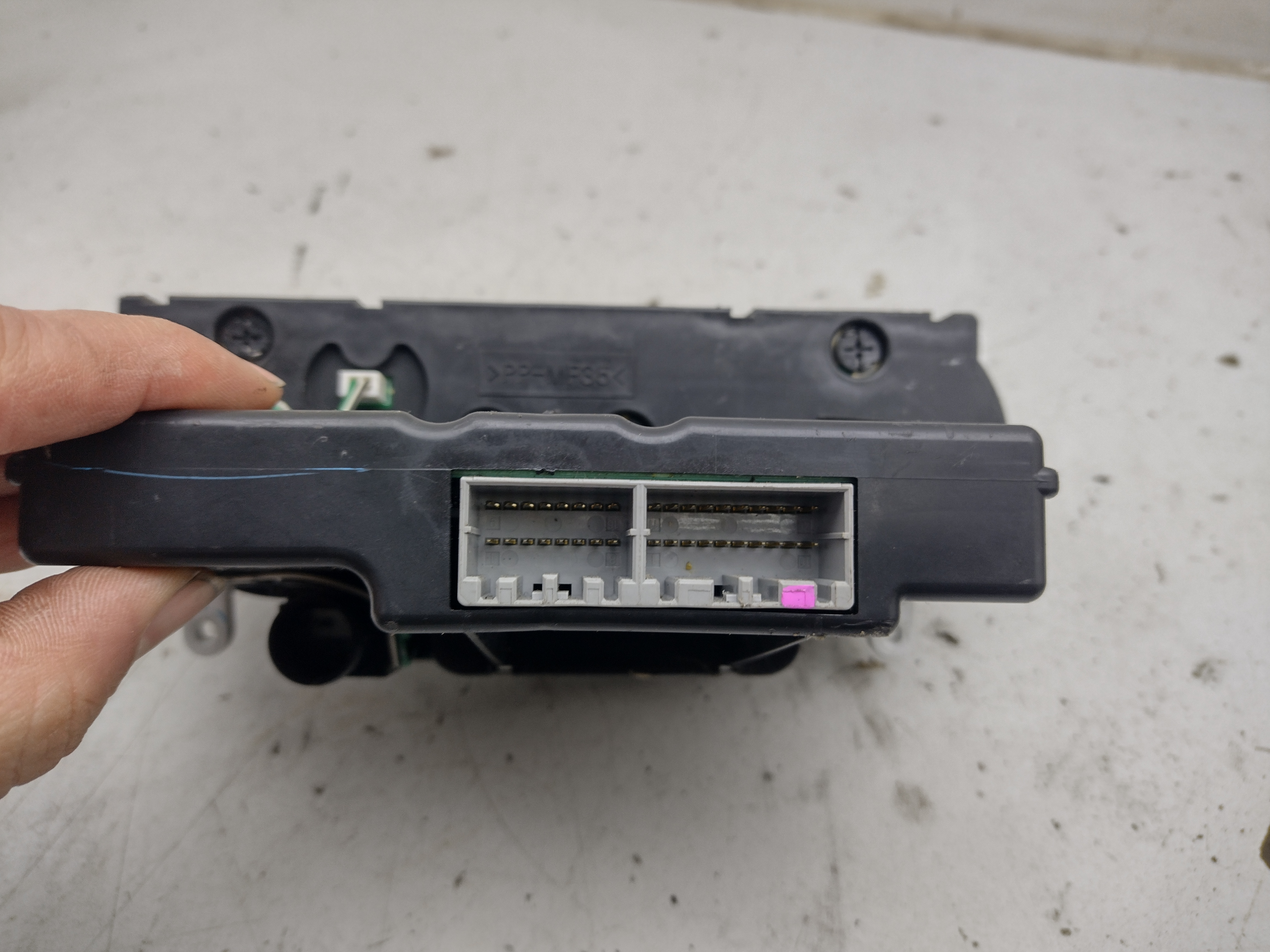 Klimabedienteil 72311FE001 für Subaru Impreza GD GG 01-04 Bugeye Blobeye