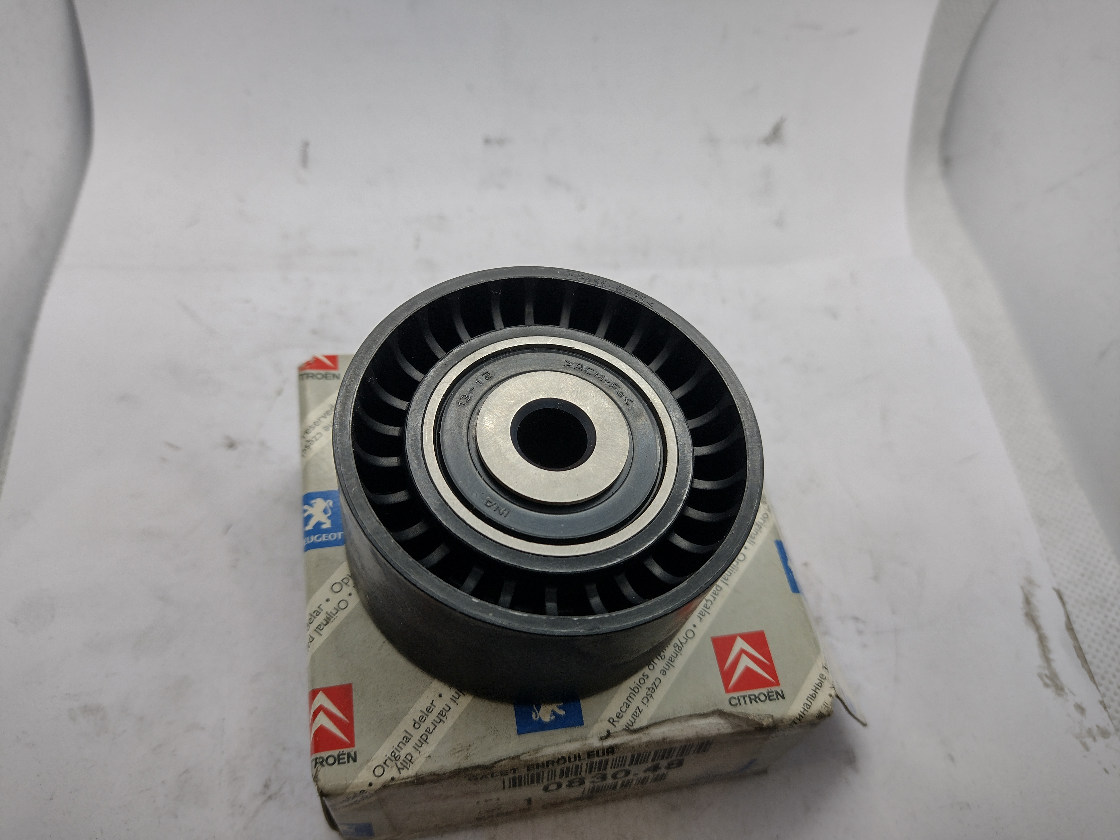 Peugeot  / Citroen Umlenk-/Führungsrolle, Zahnriemen 083048 NEU NOS NEW