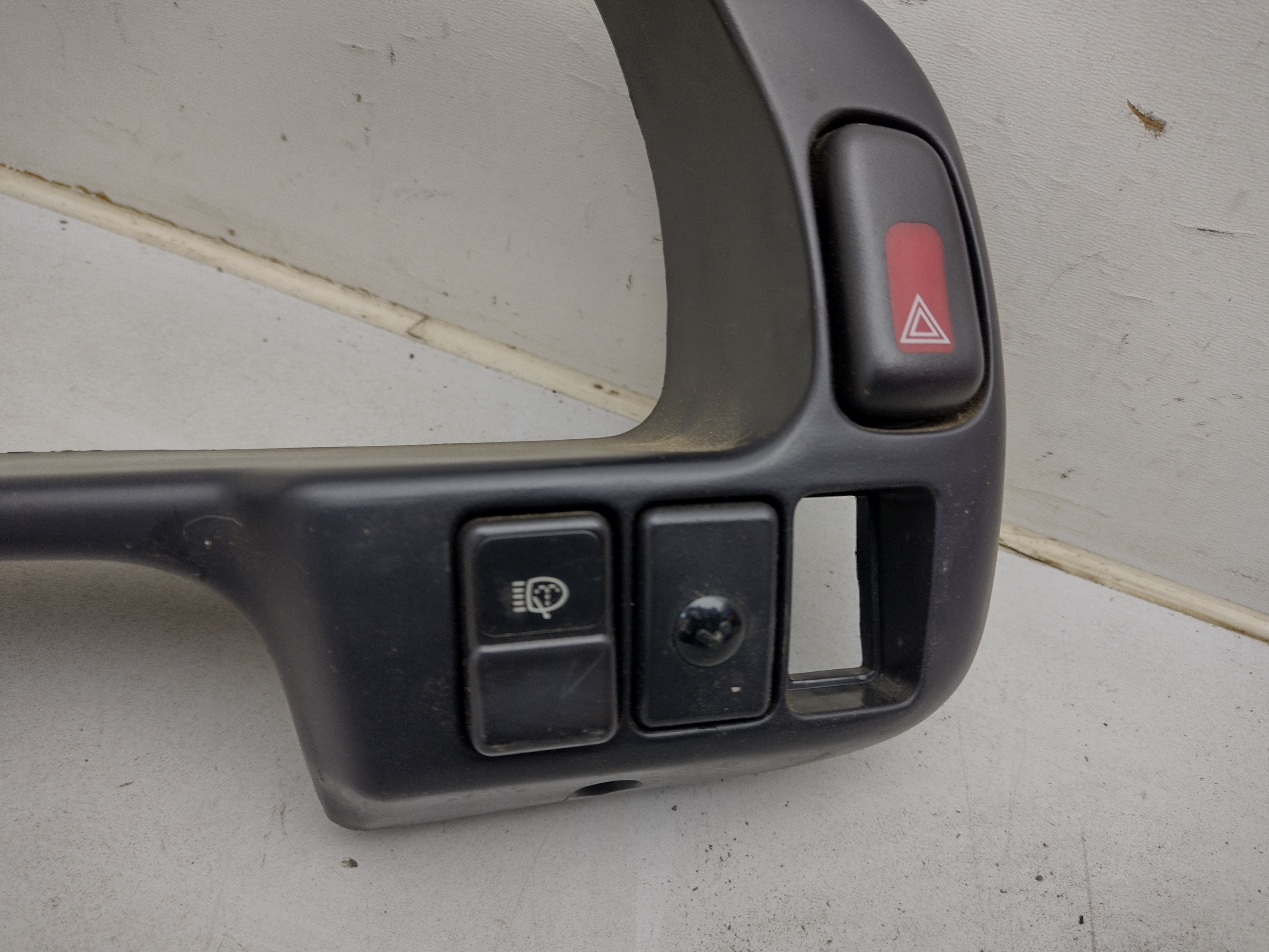 Tachoblende mit Schalter für Subaru Impreza GC GF , Warnblinker, Scheinwerferreinigung, Spiegelverstellung, Heckscheibenheizung