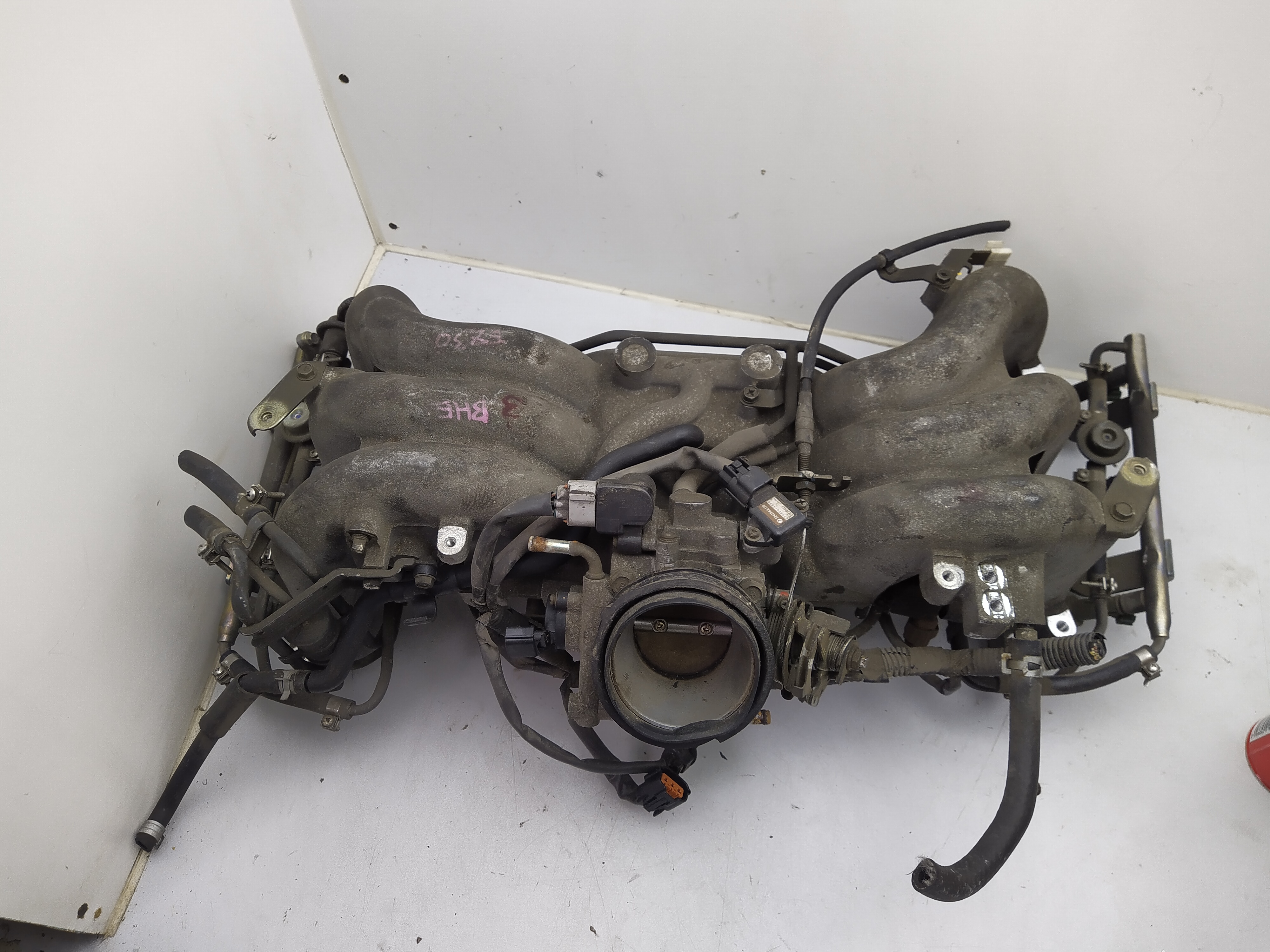 Ansaugbrücke von Subaru Outback H6 BE BH EZ30D PS Einspirtzdüsen  Sensoren