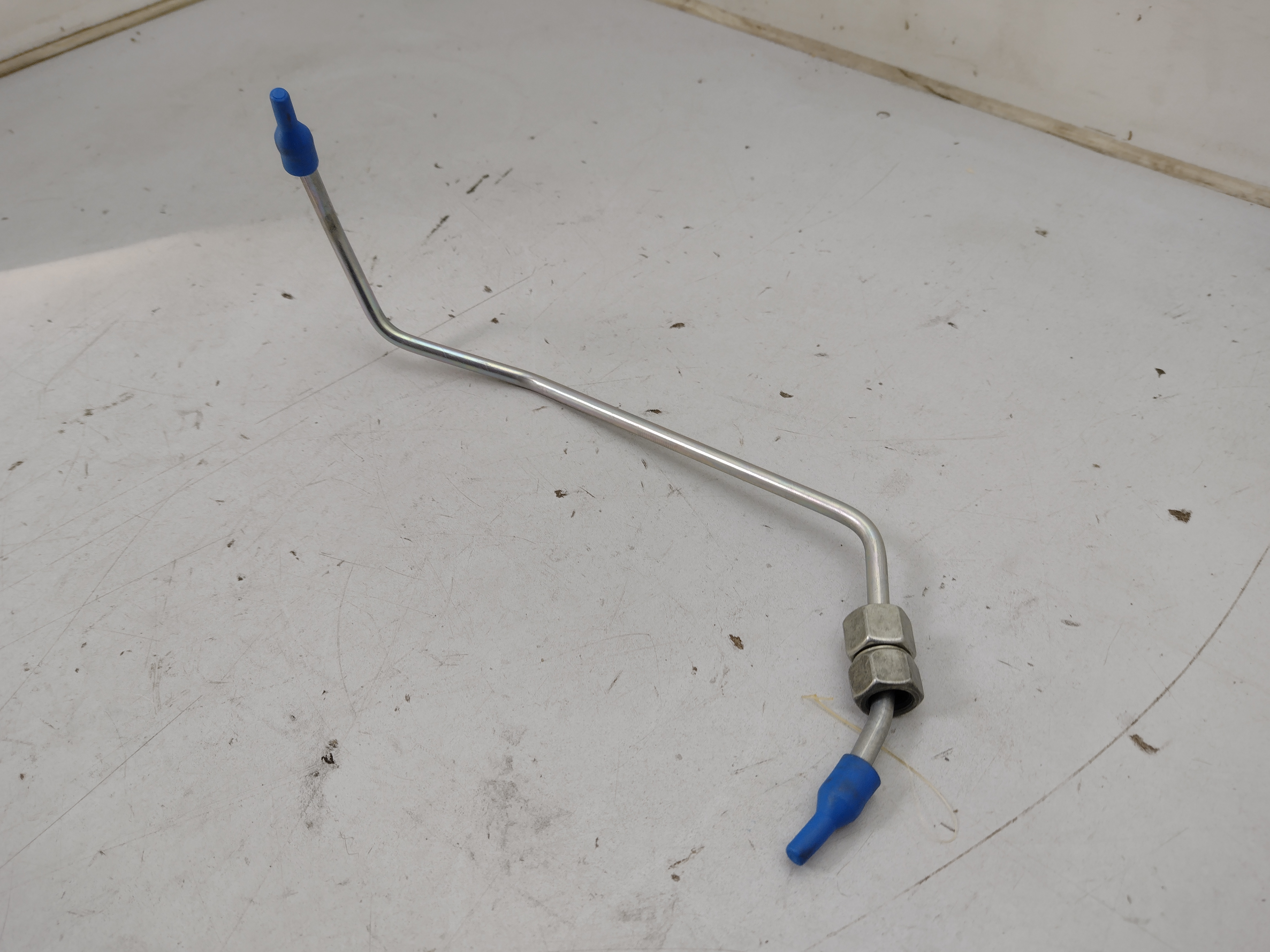 Peugeot / Citroen Kraftstoffleitung 1570J4 NOS NEW