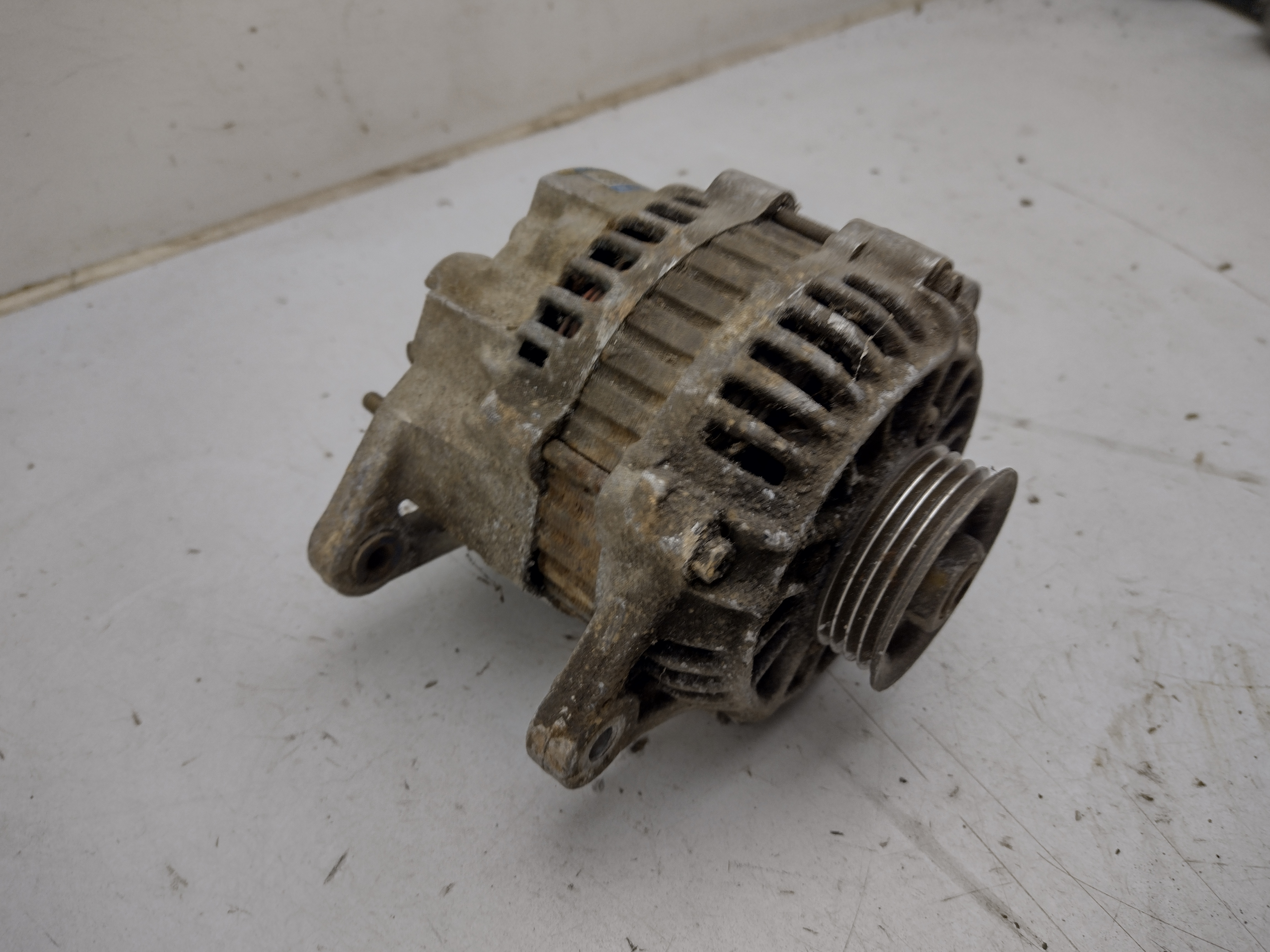 Lichtmaschine Generator 23700KA360 für SUBARU Justy I KAD