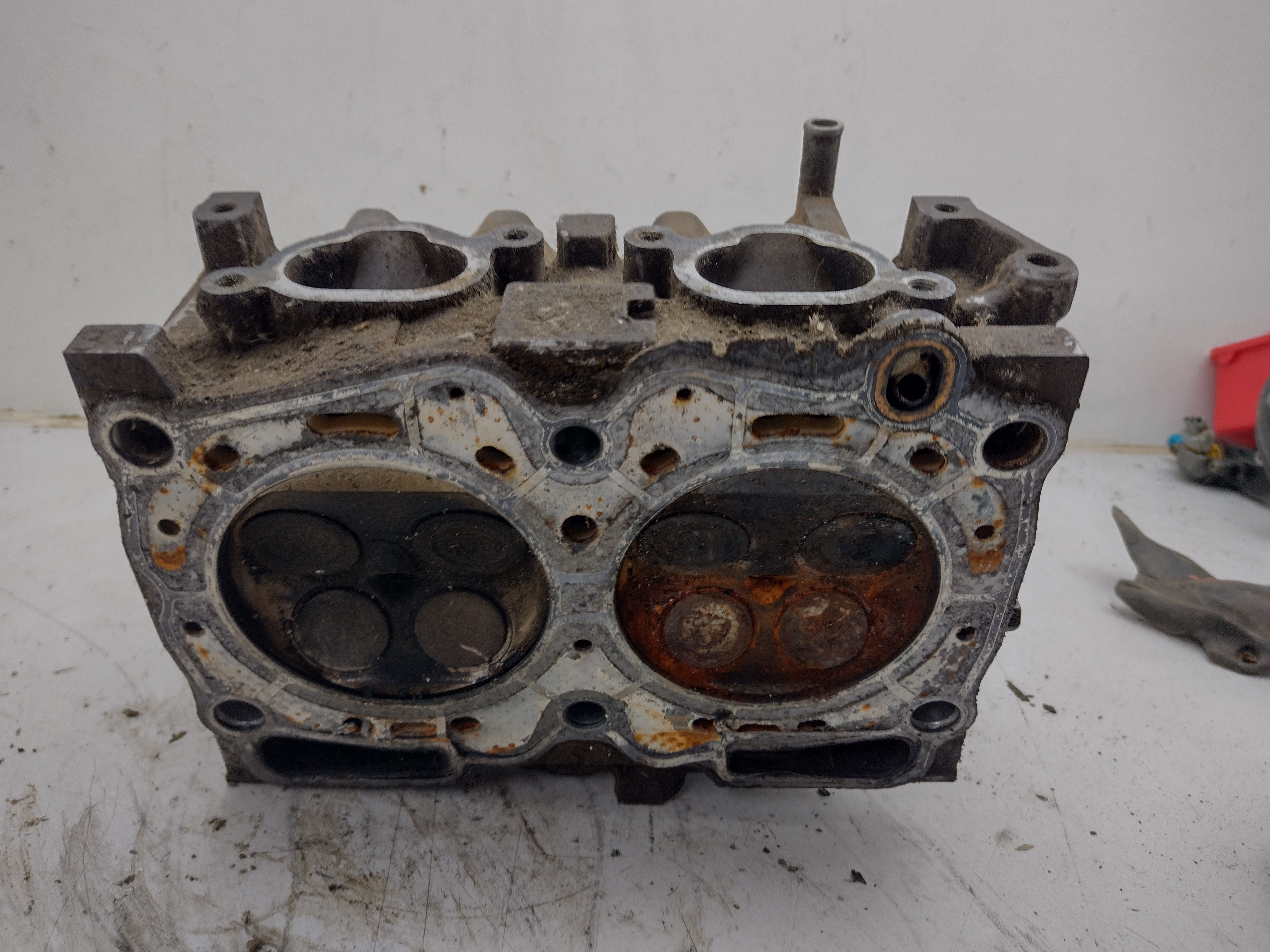 Zylinderkopfe Rechts für Subaru Impreza GC GF 116PS