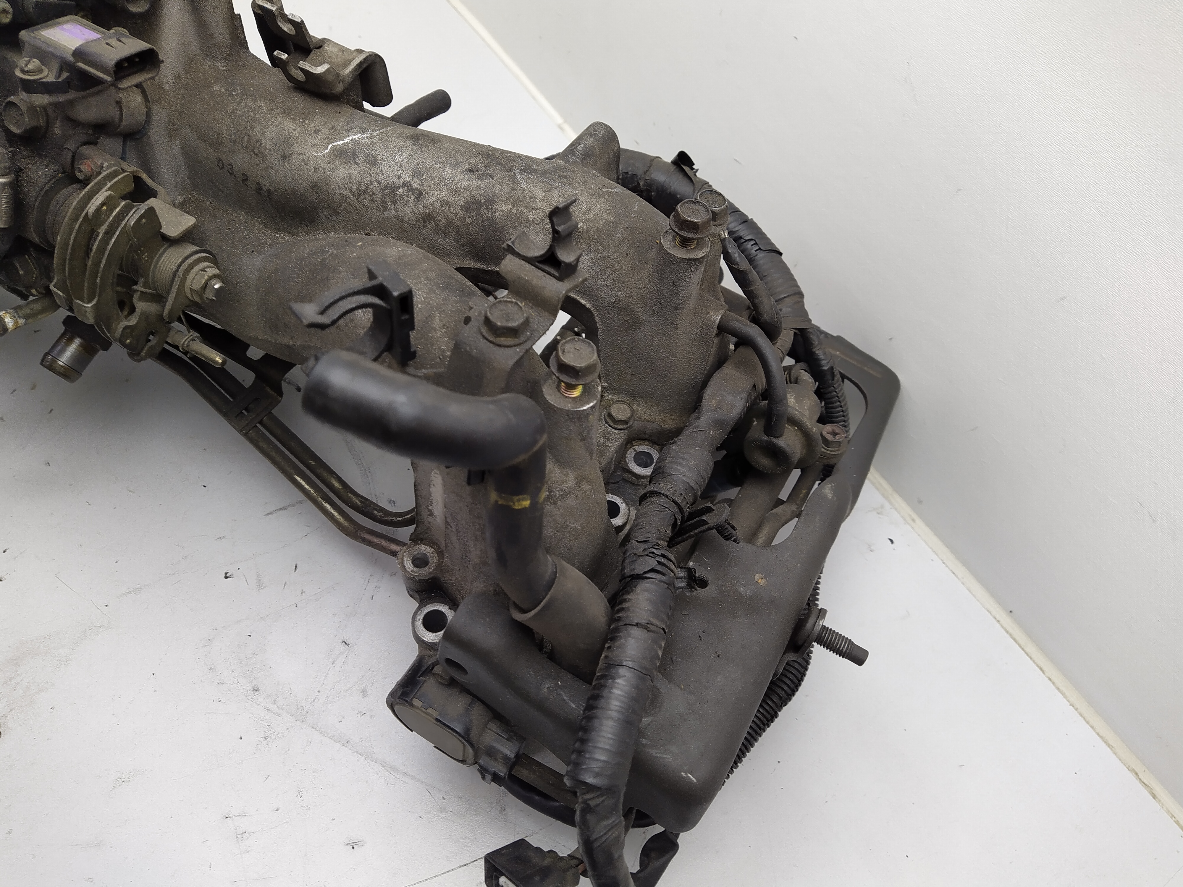 Subaru Impreza WRX Turbo EJ205 Ansaugbrücke mit Anbauteilen Drosselklappe TGV GD GG